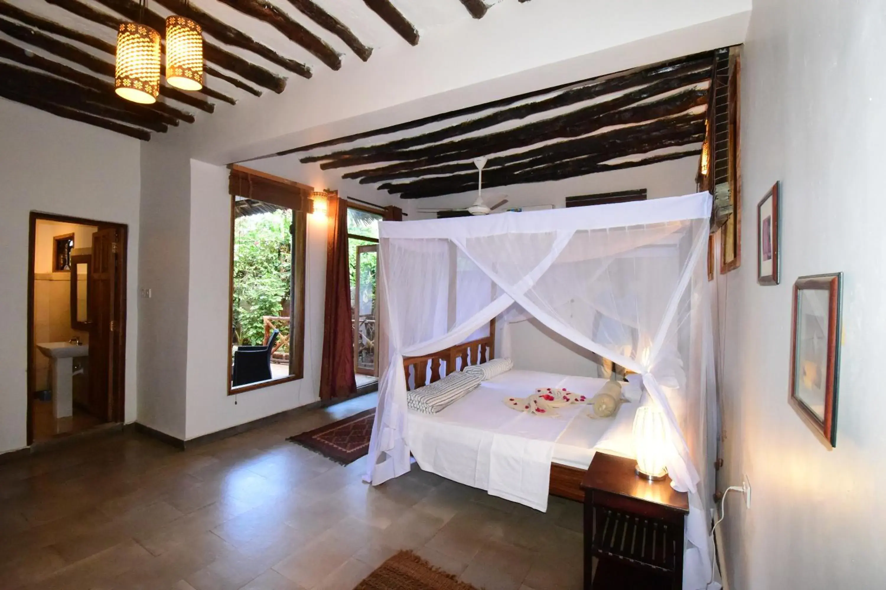 Bathroom, Bed in Tamani Villas Bathroom, Bed in Tamani Villas