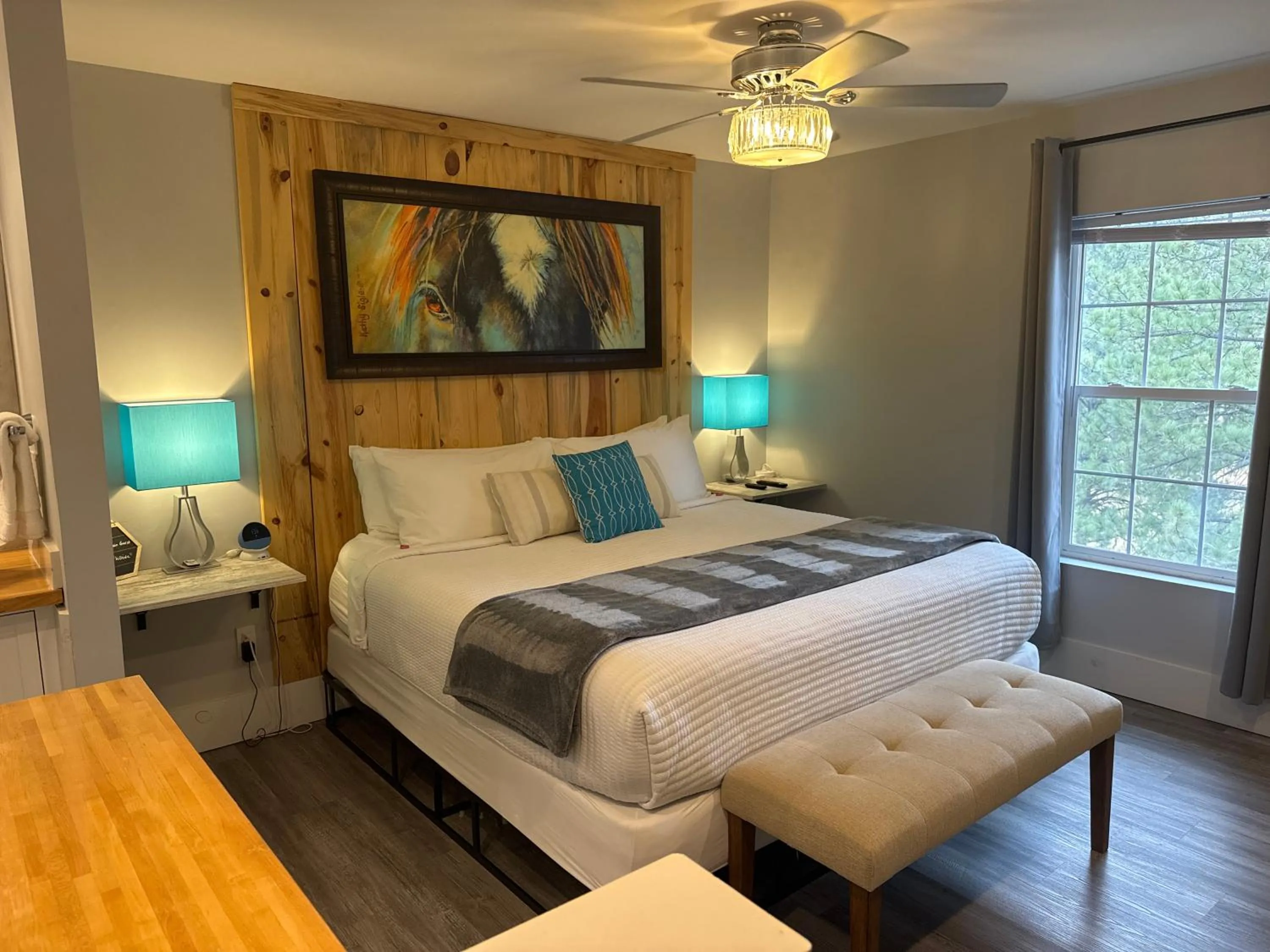 King Suite in Eagle’s Landing Lodge