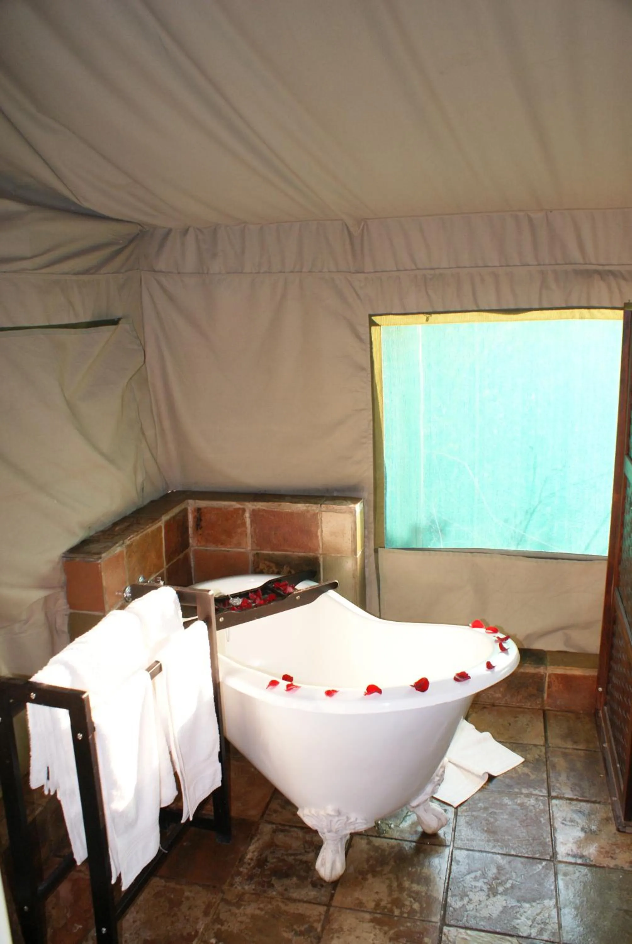 Bathroom in Inkwenkwezi Private Game Reserve