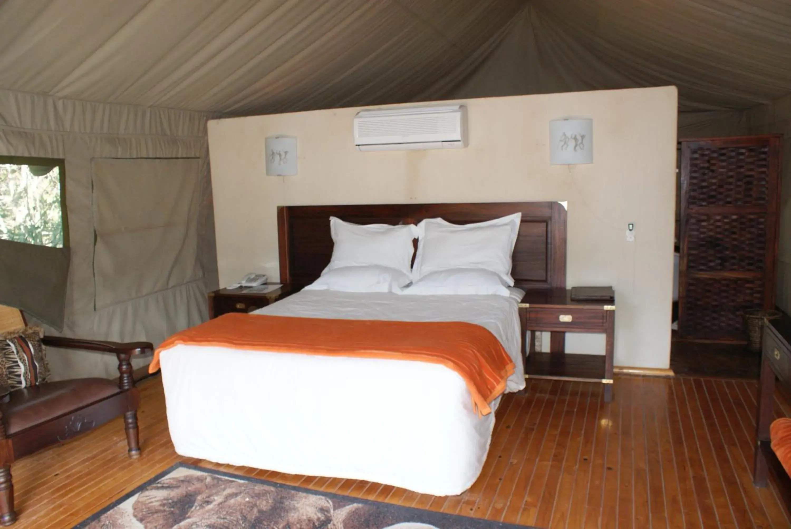 Luxury Valley Camp - single occupancy in Inkwenkwezi Private Game Reserve Luxury Valley Camp - single occupancy in Inkwenkwezi Private Game Reserve