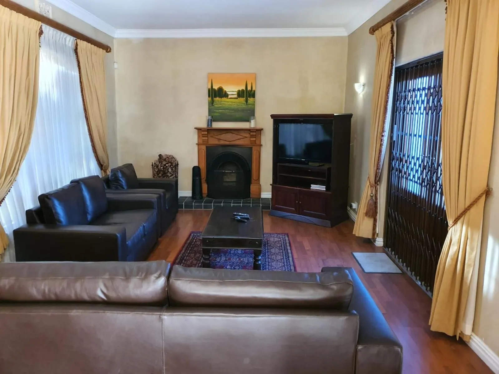 Living room in Ringwood Villa