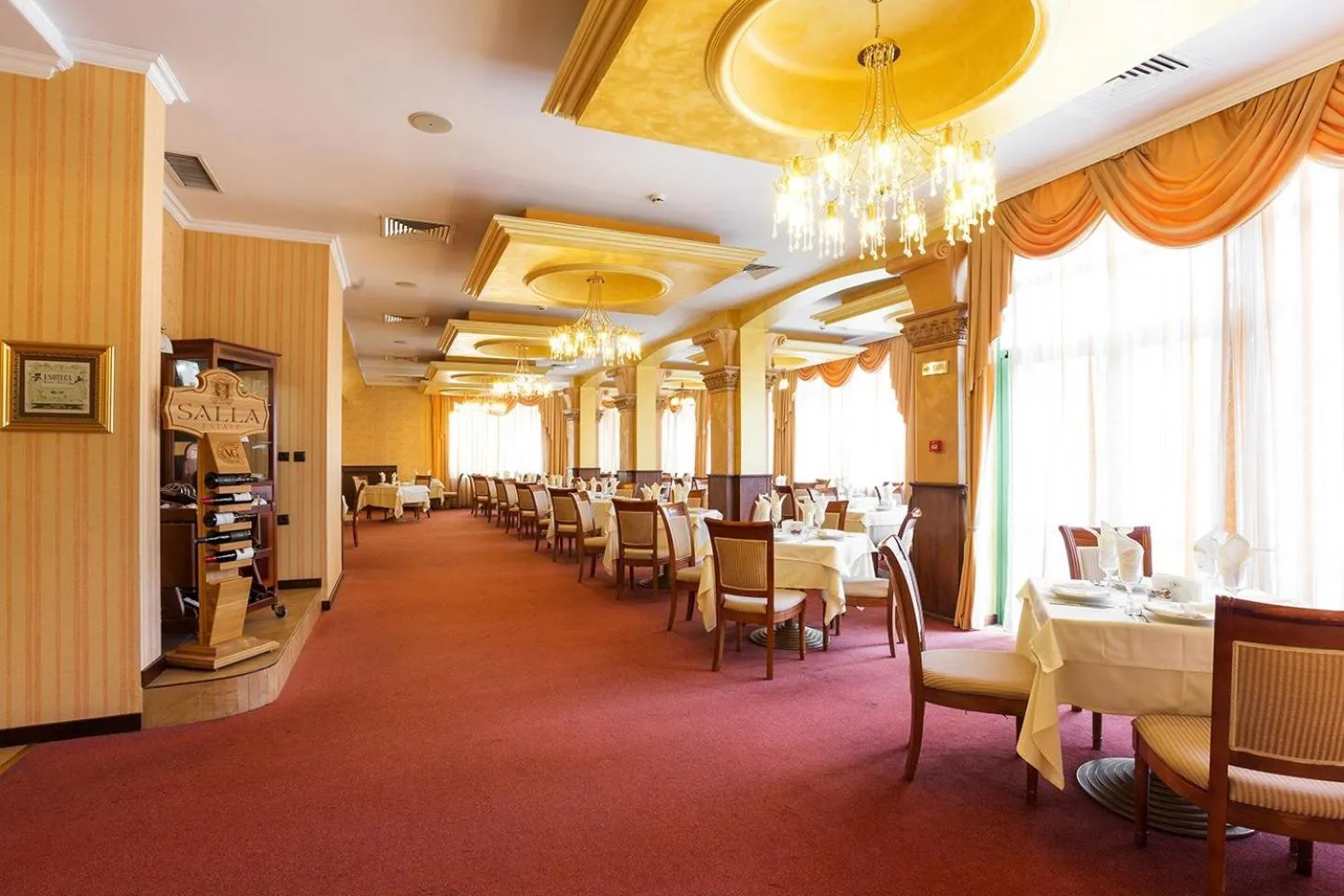 Restaurant/places to eat in ApartComplex Splendid