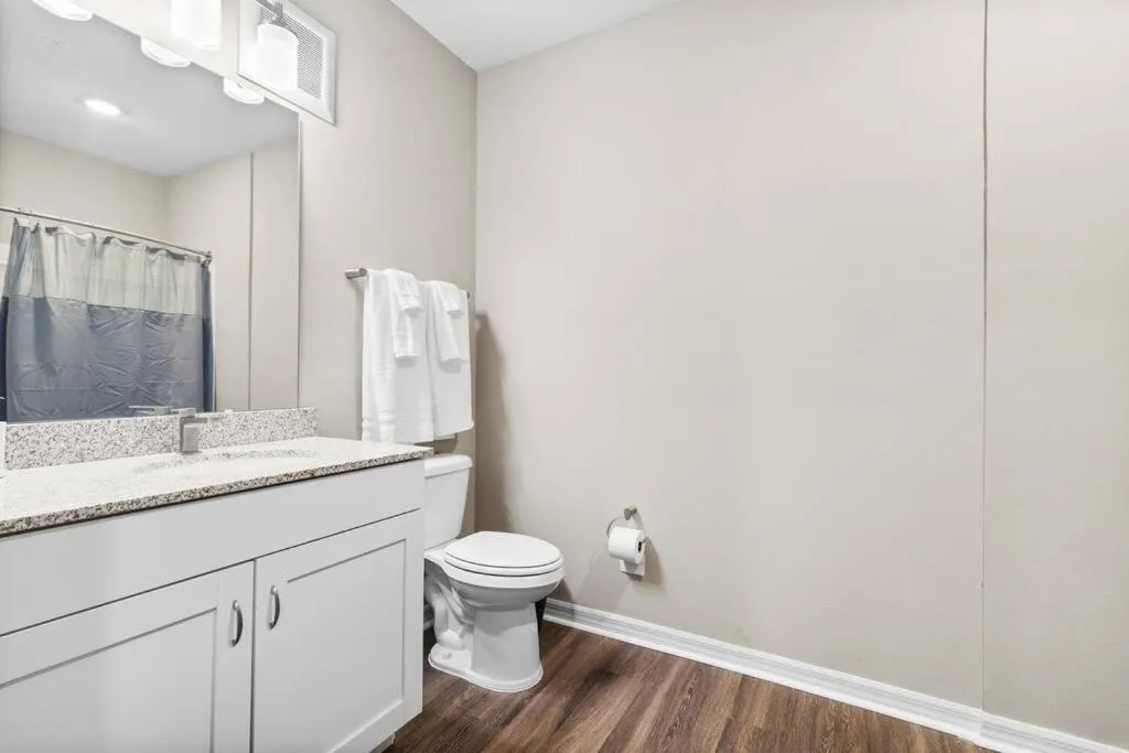 Luxury Living: 1BR Condo w/ Resort-Style Amenities