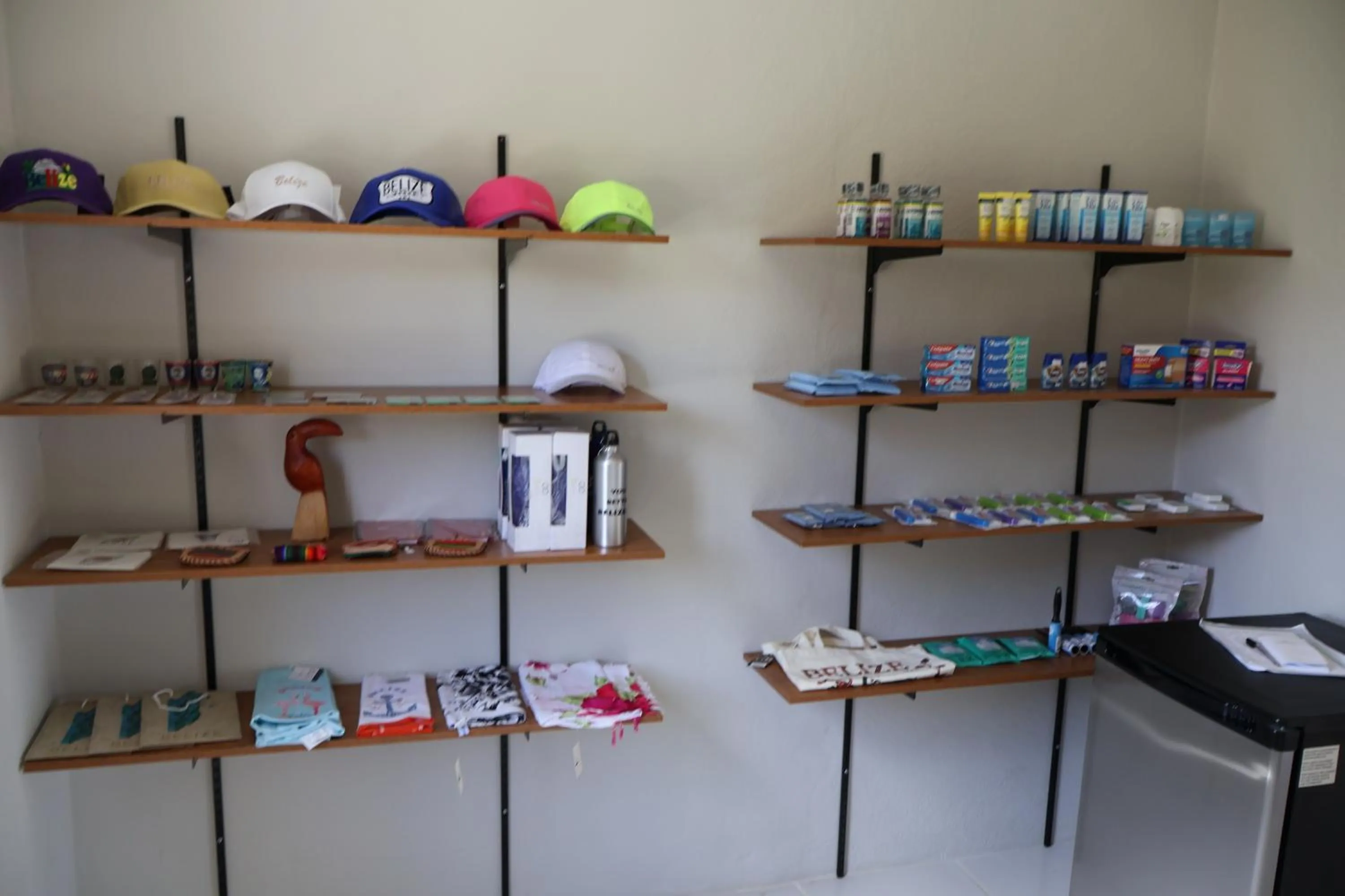 On-site shops in The Toucan Inn