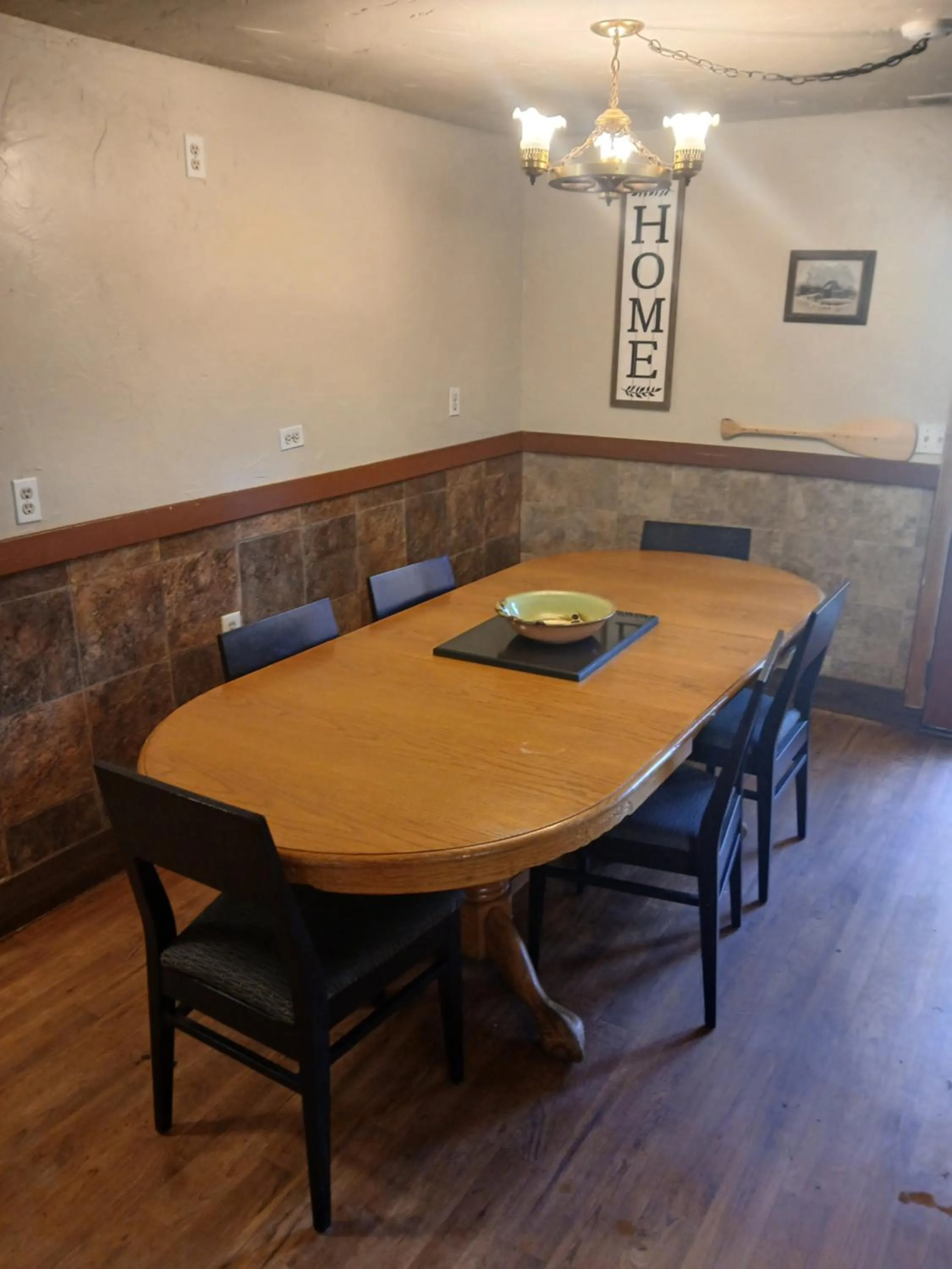 Dining area in Boulder Bay Cottages