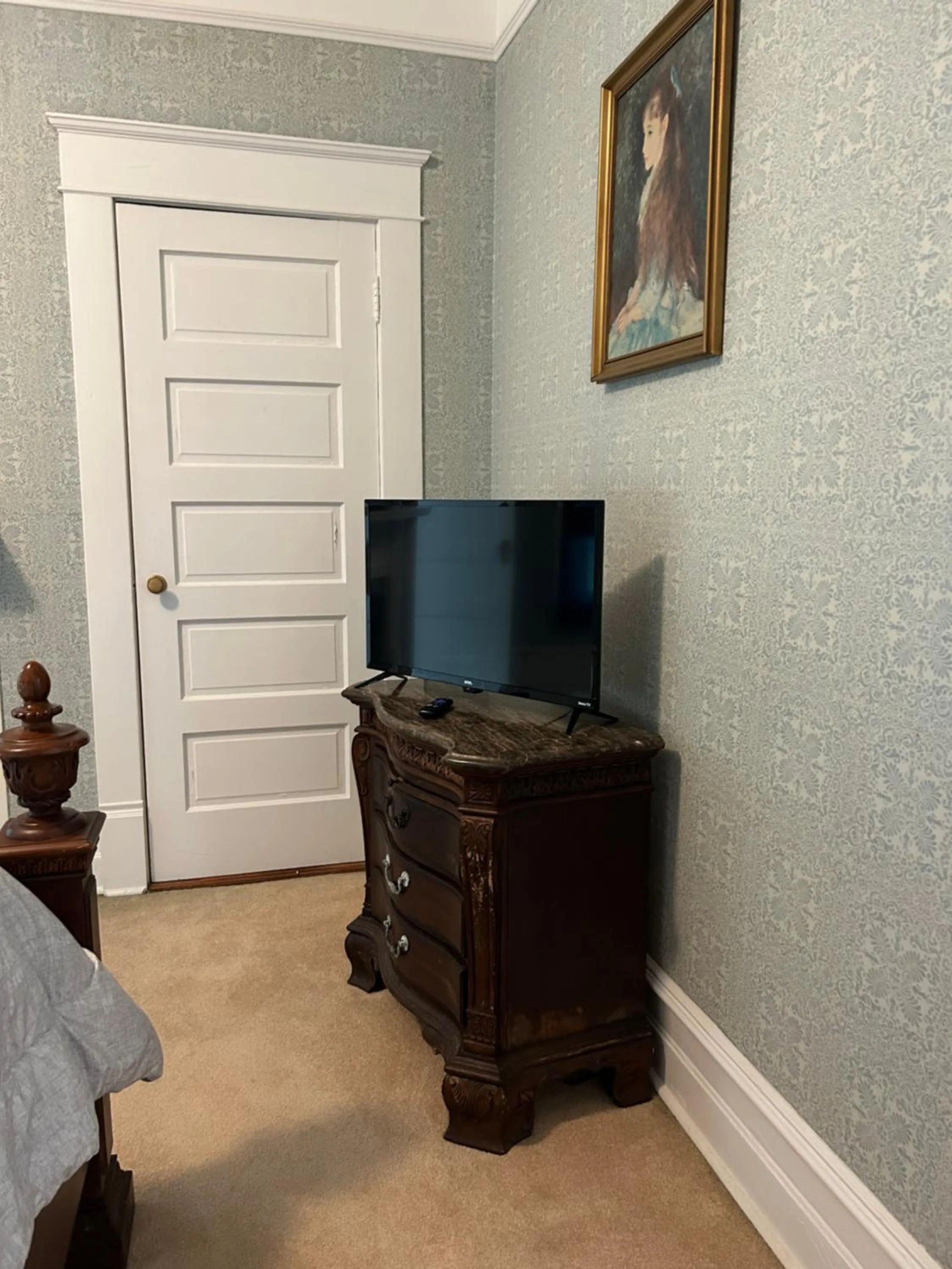 TV and multimedia in Enloe House