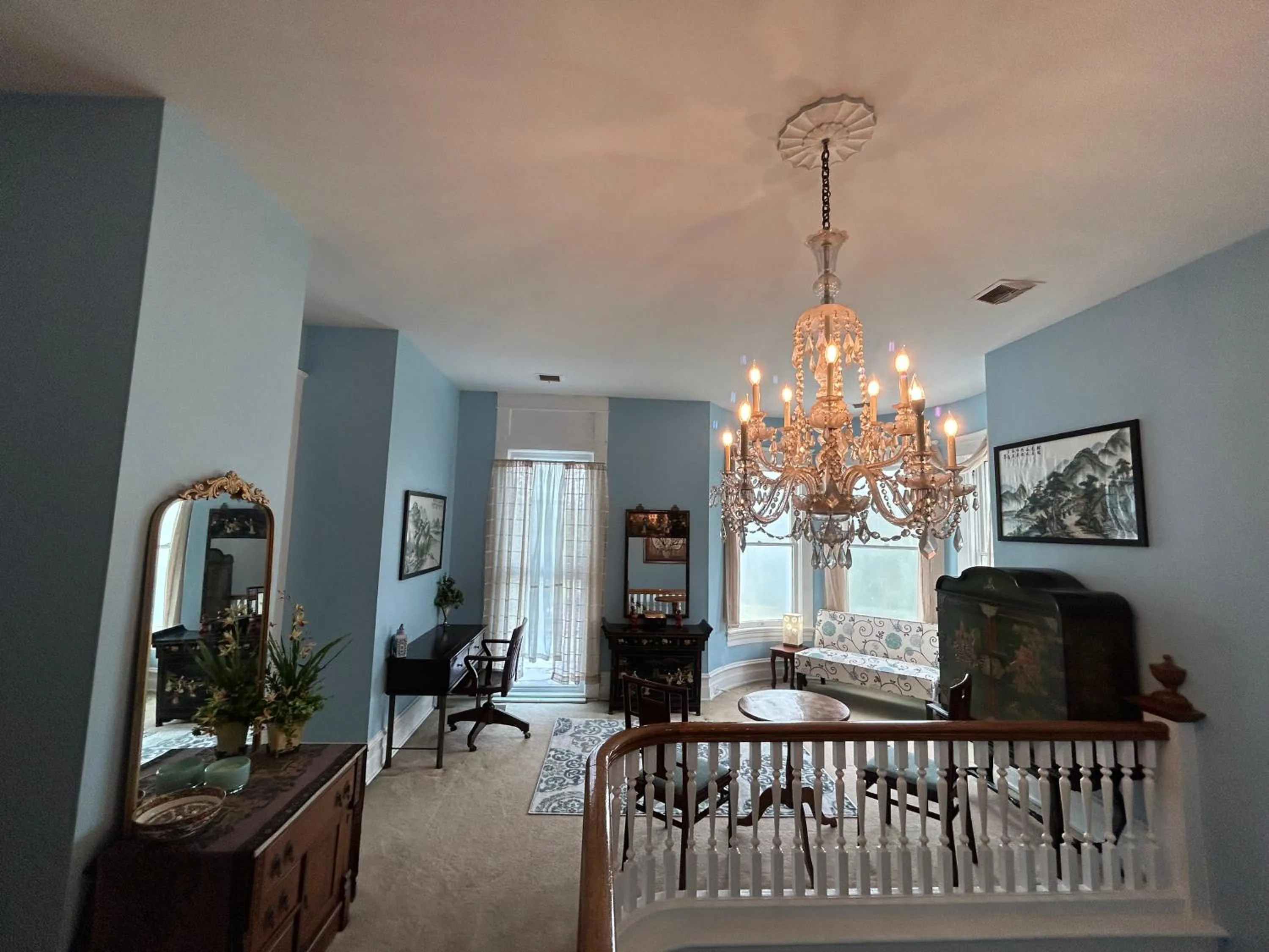 Living room in Enloe House