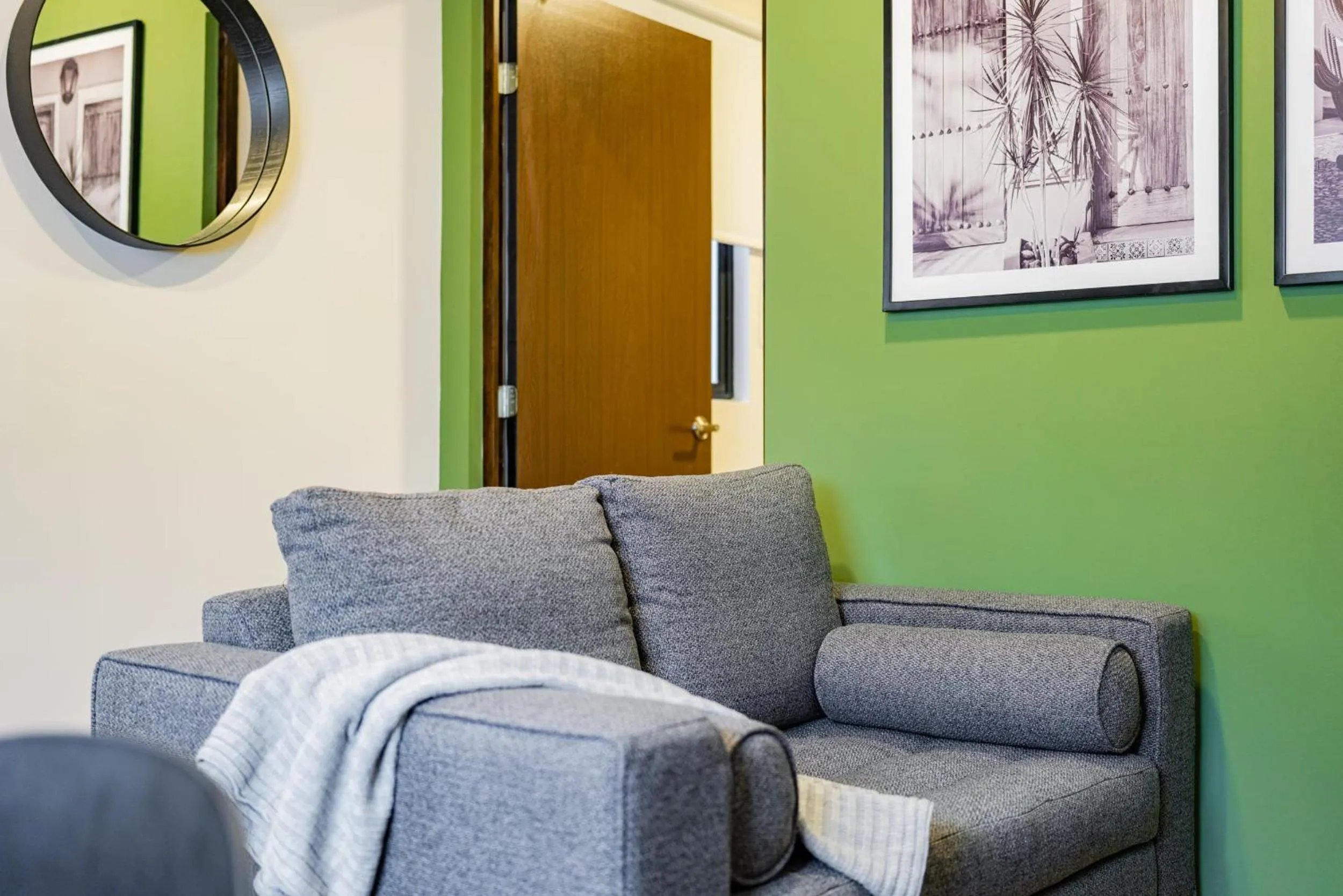 Living room in Mariano Escobedo Apartments by VH