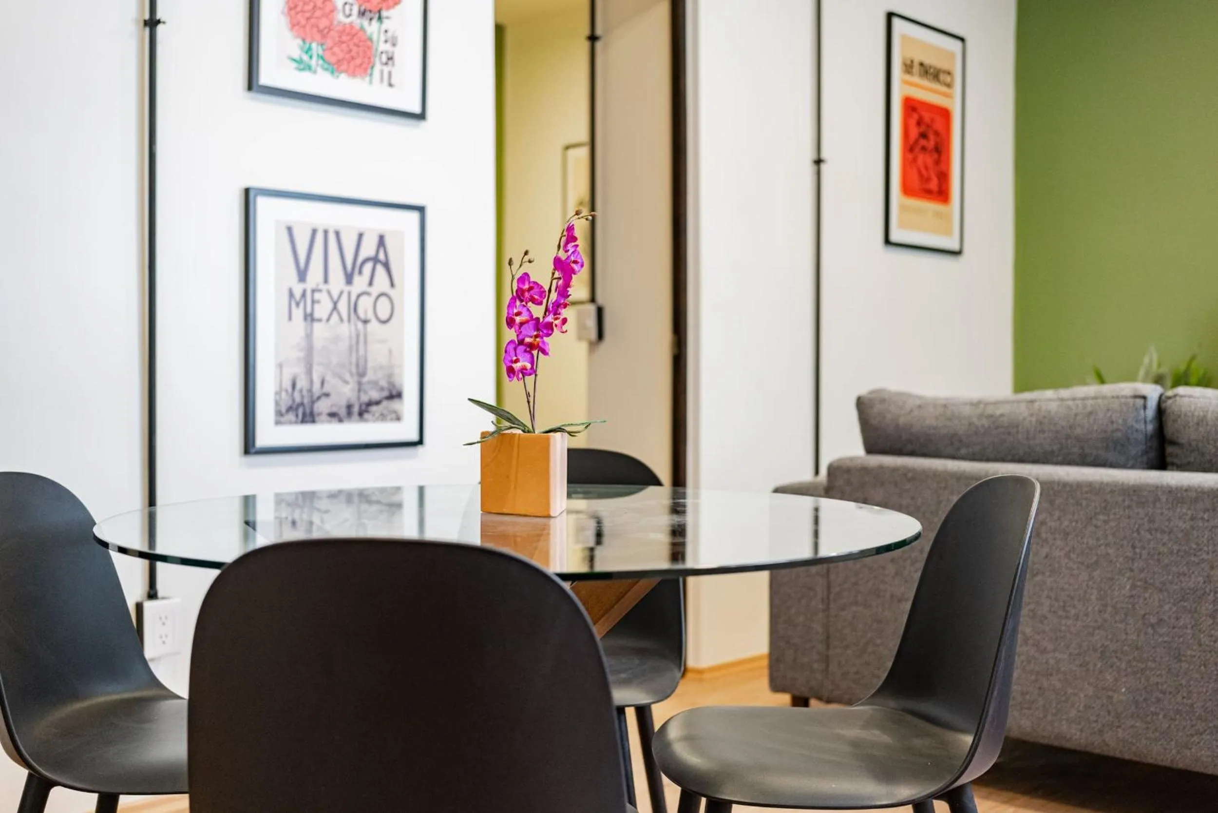 Living room in Mariano Escobedo Apartments by VH