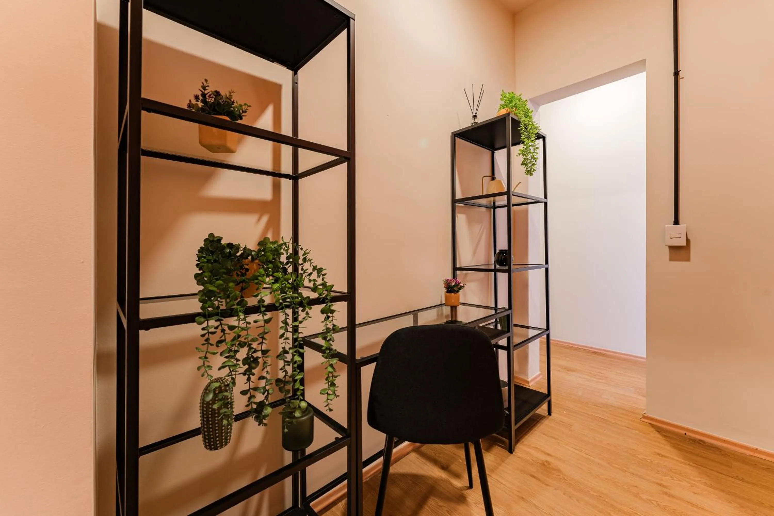 Seating area in Mariano Escobedo Apartments by VH