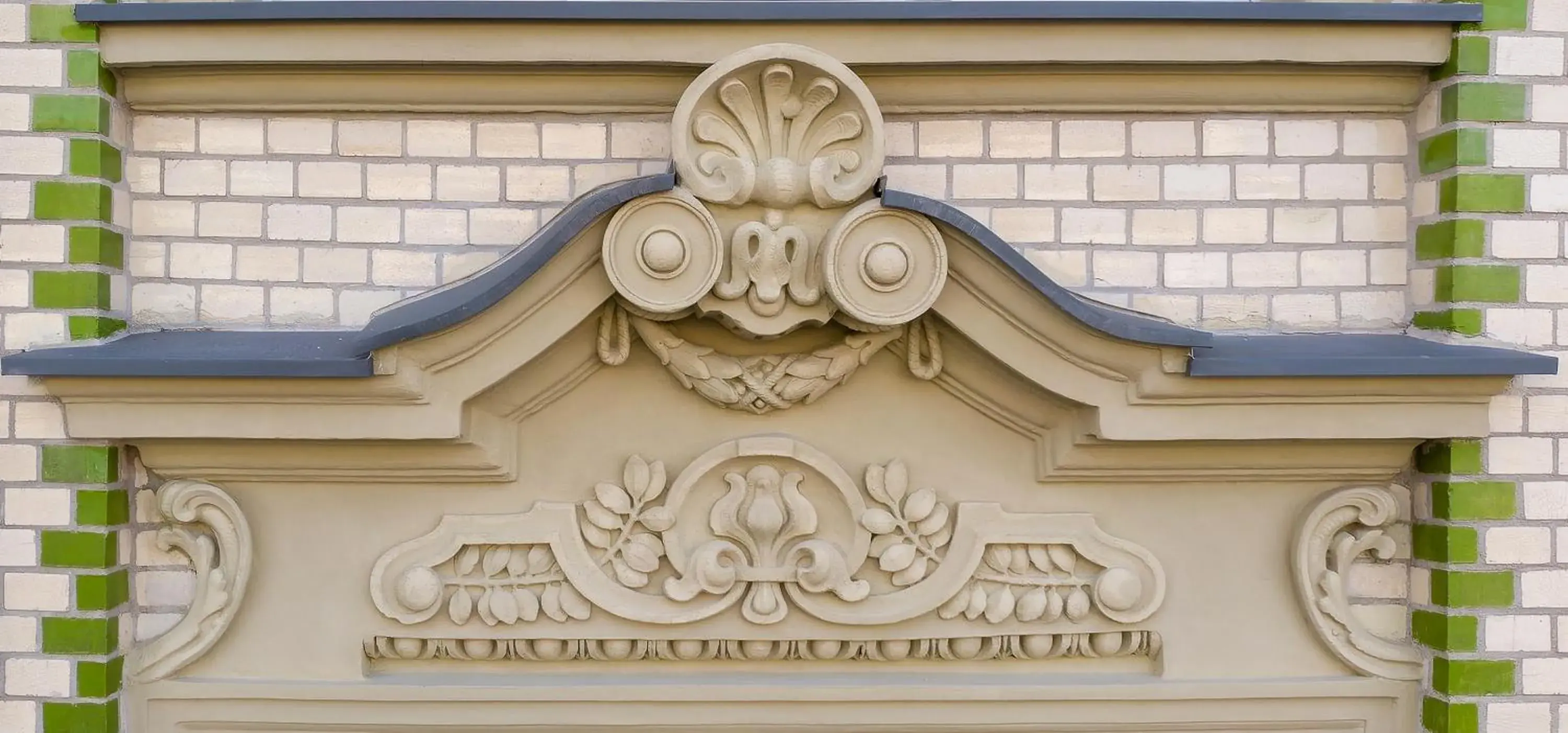 Property building in Happy Tower Property building in Happy Tower