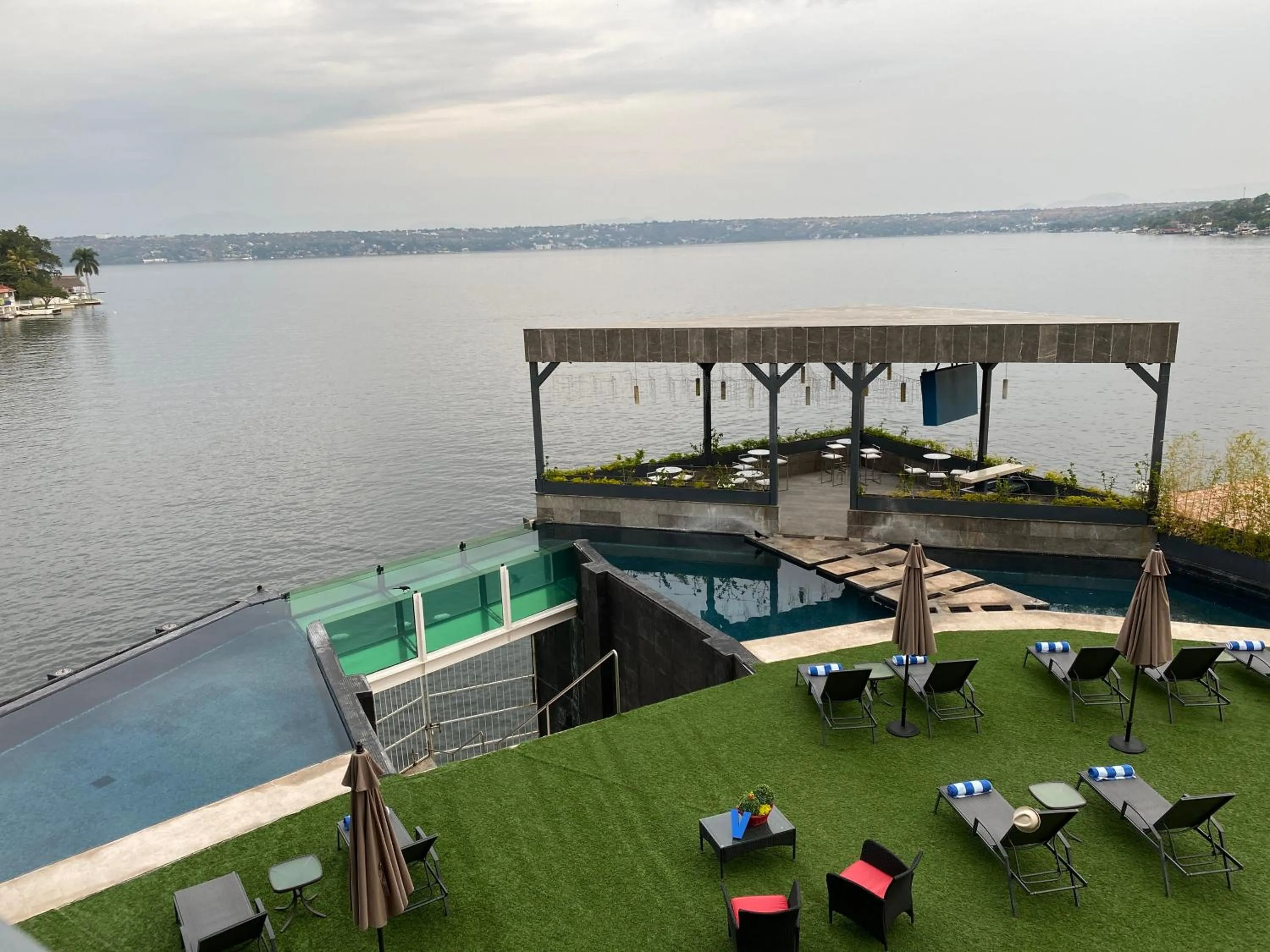 Lake view in Vlú Hotel Tequesquitengo