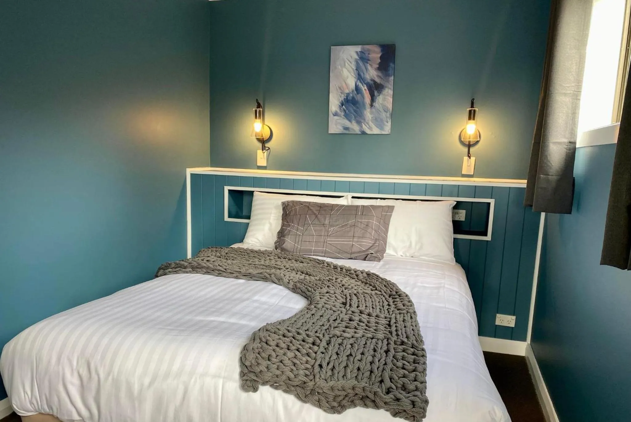 Bed in Gordon Gateway