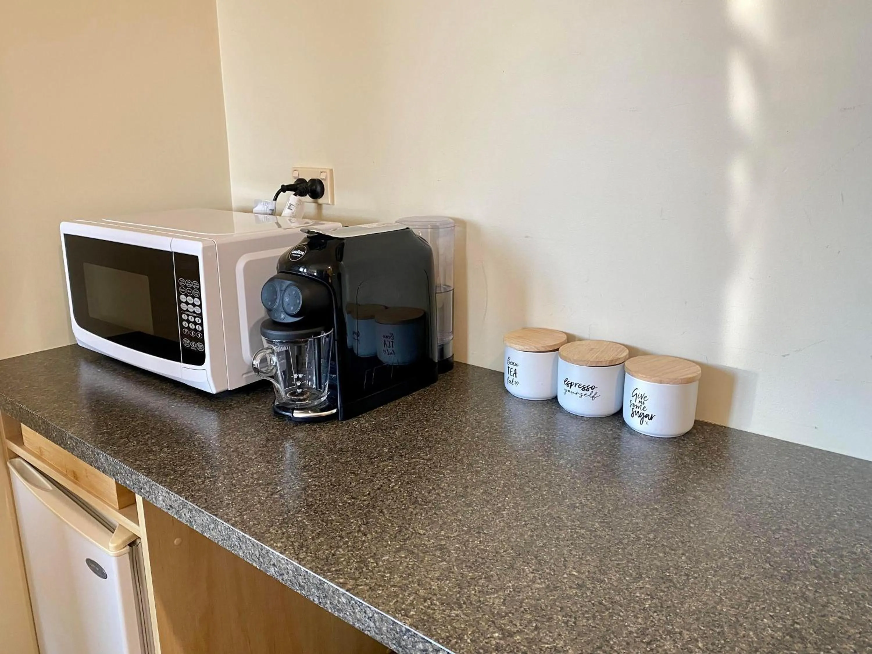 Kitchen or kitchenette in Gordon Gateway