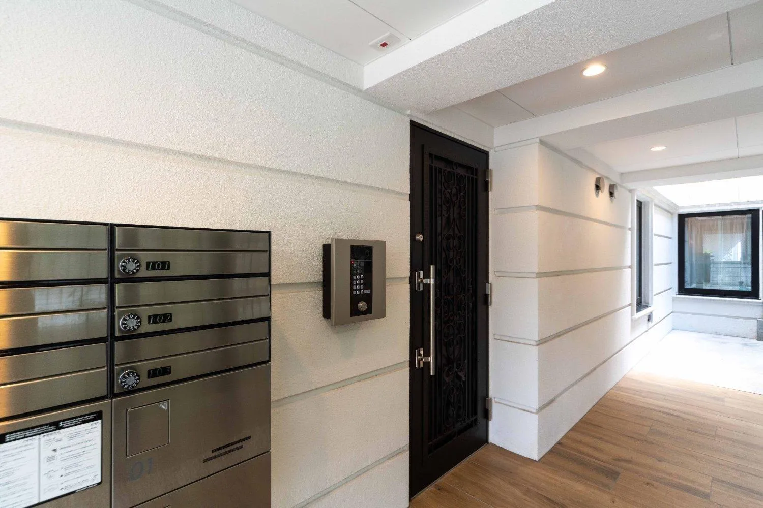 Facade/entrance in D-WASEDA