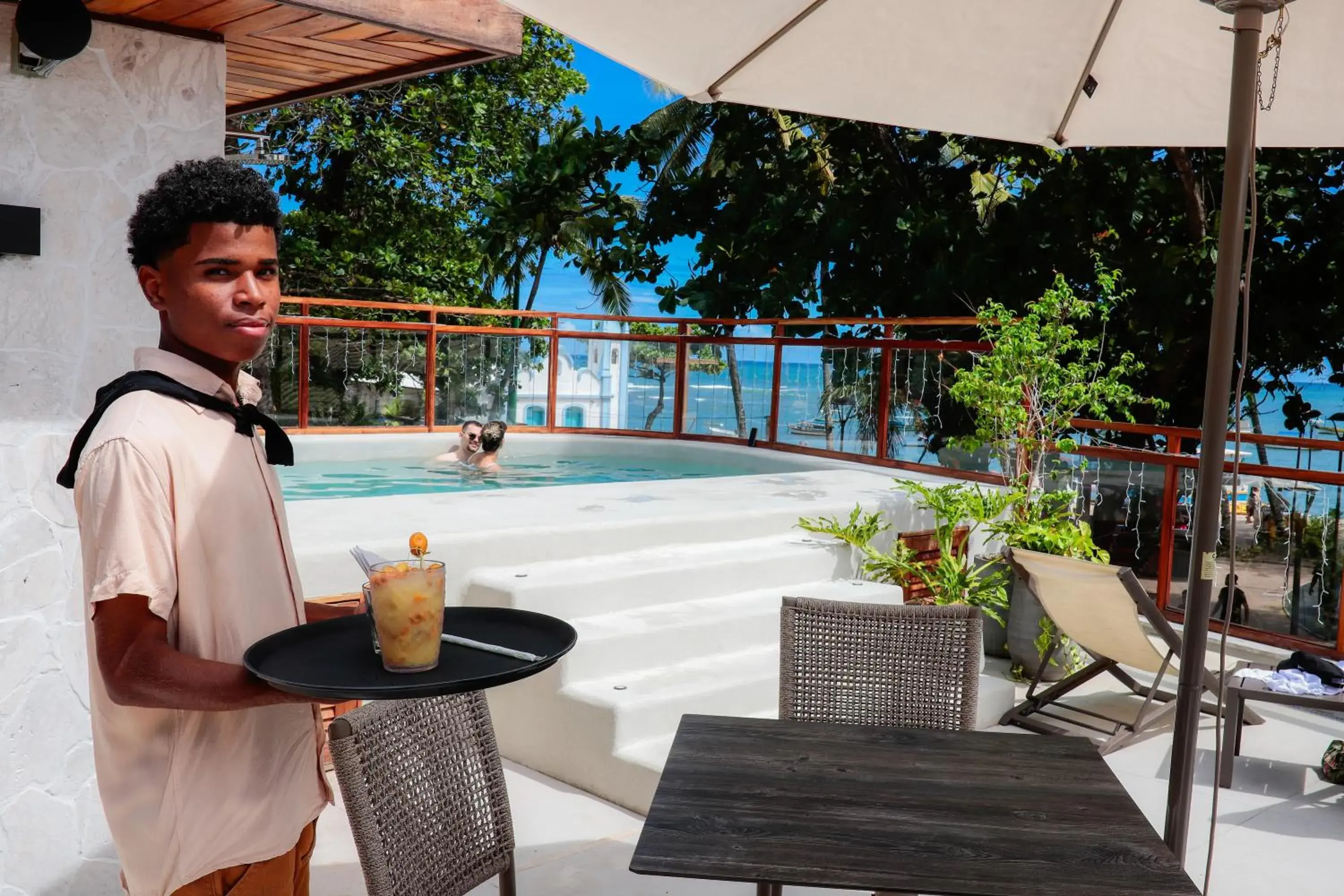 Restaurant/places to eat in AL MAR SUÍTES Restaurant/places to eat in AL MAR SUÍTES