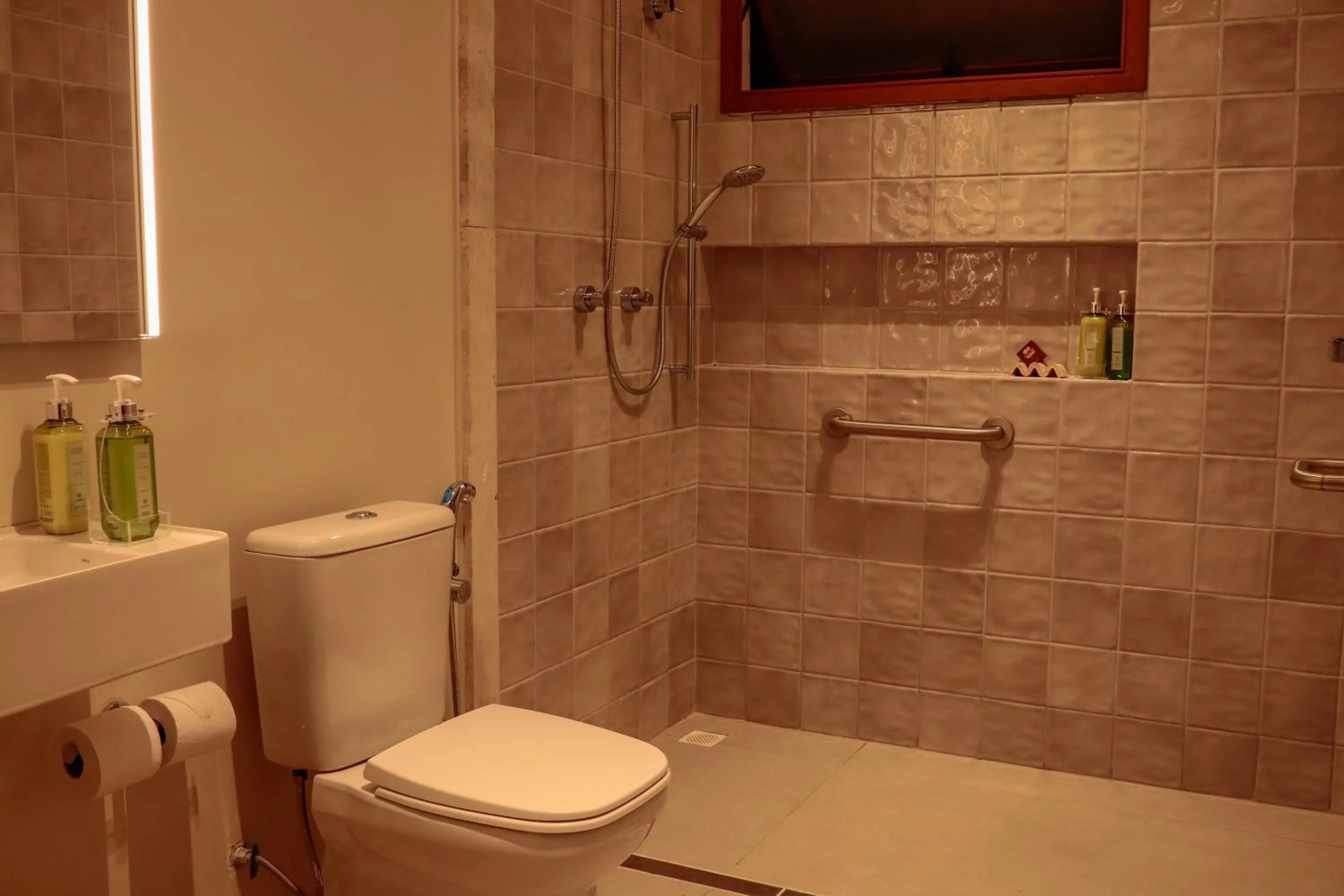 Shower in AL MAR SUÍTES