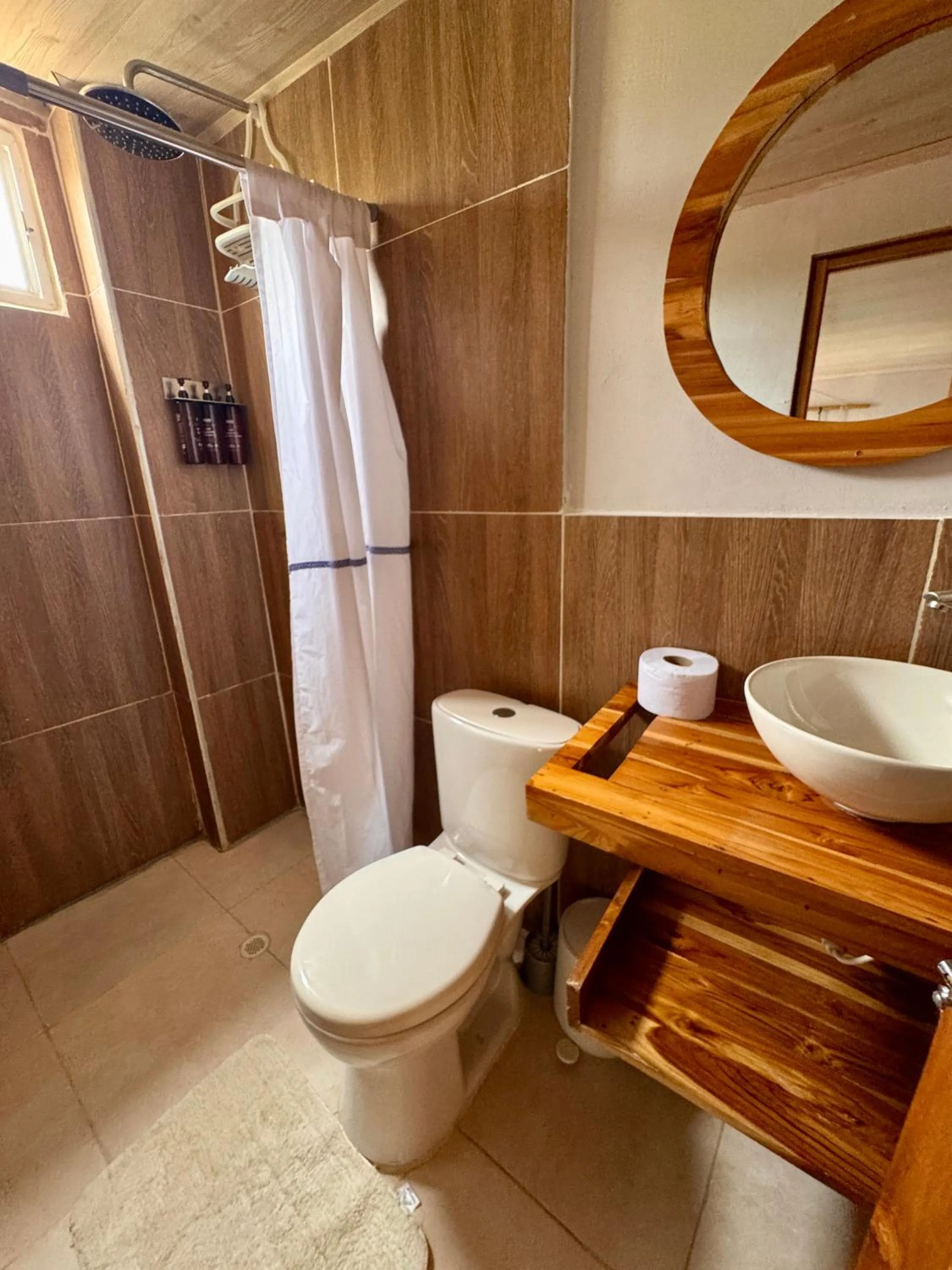 Shower in Thani Ecobeach Barú