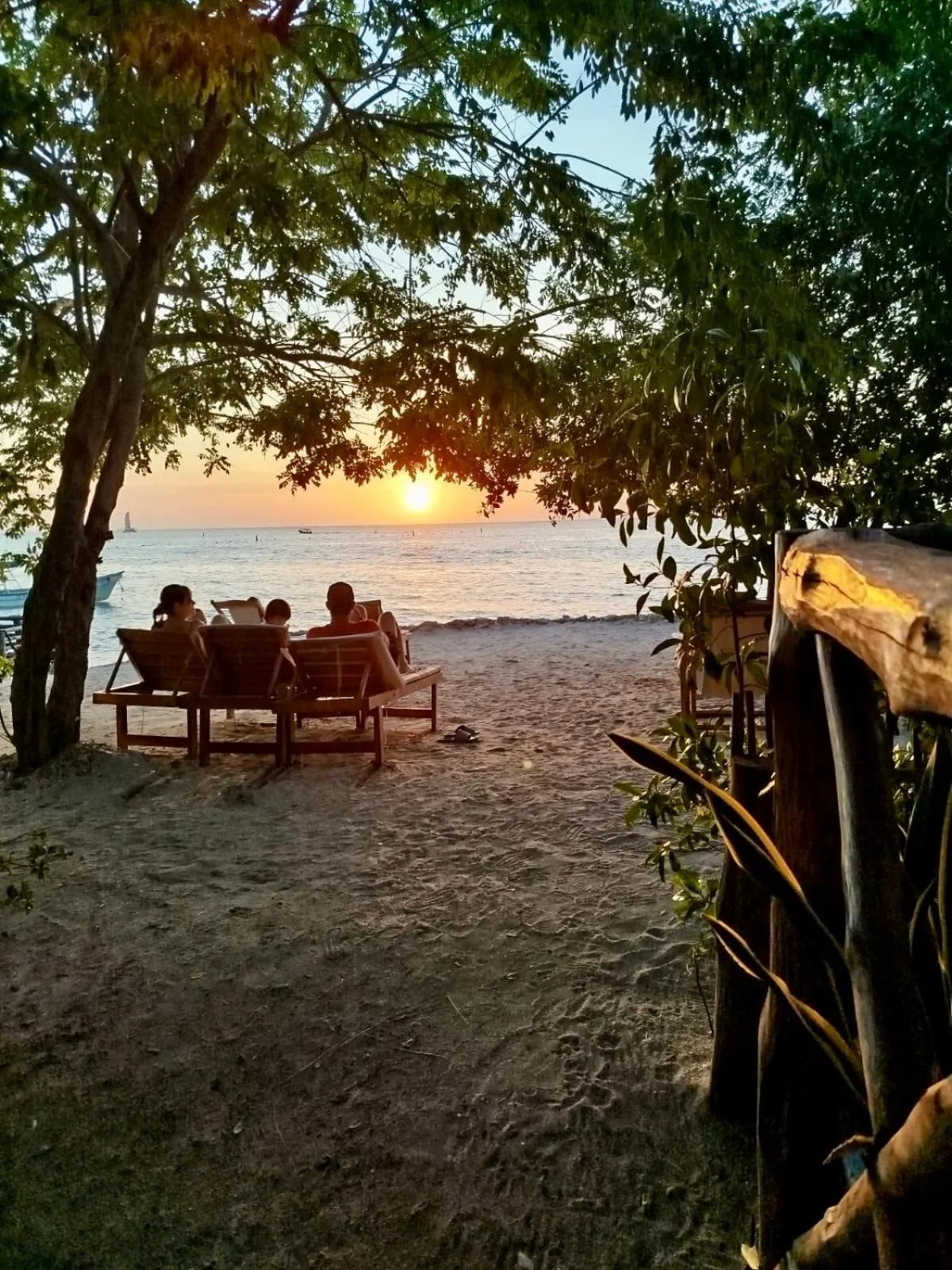 Beach in Thani Ecobeach Barú