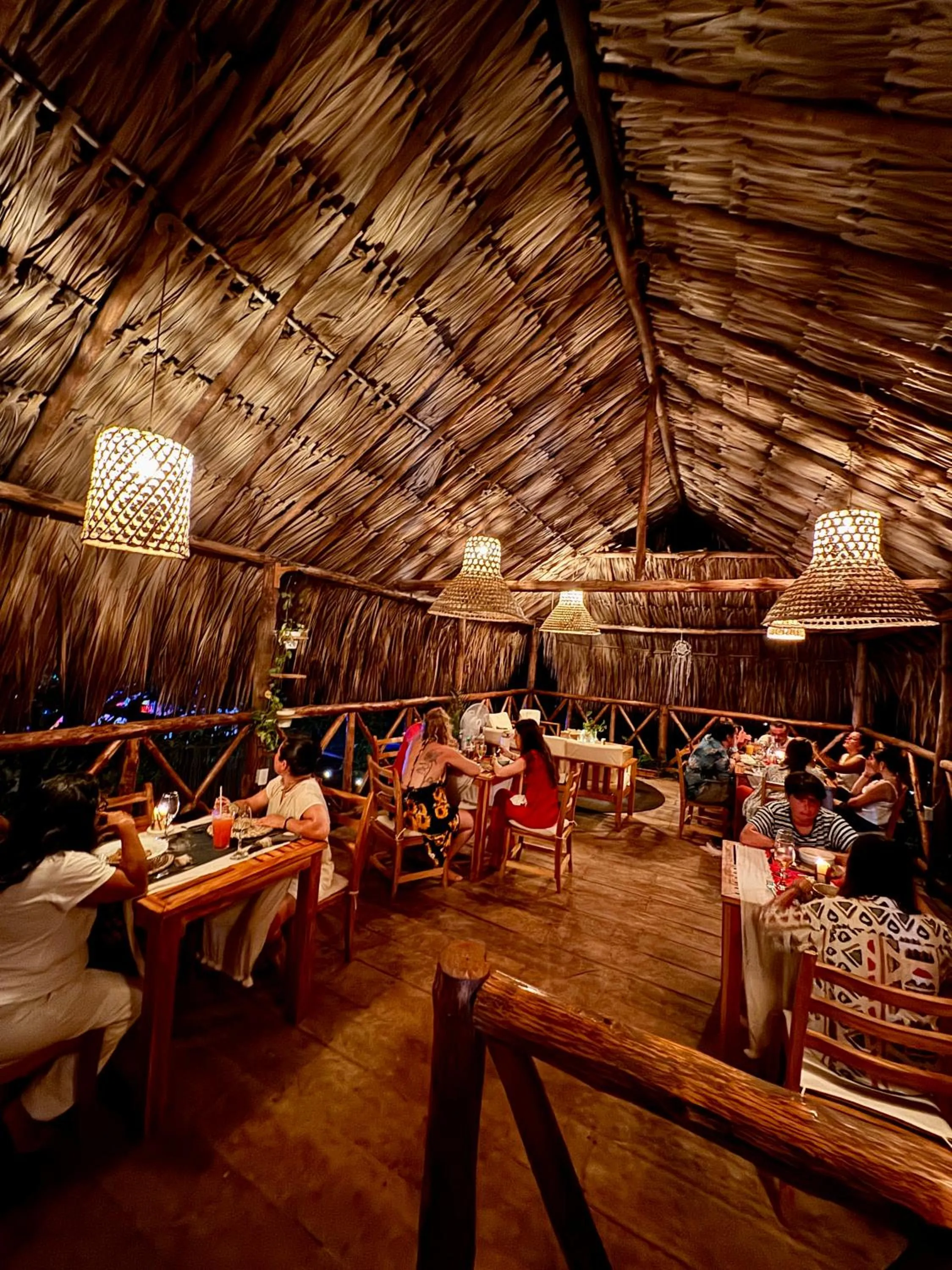 Restaurant/places to eat in Thani Ecobeach Barú