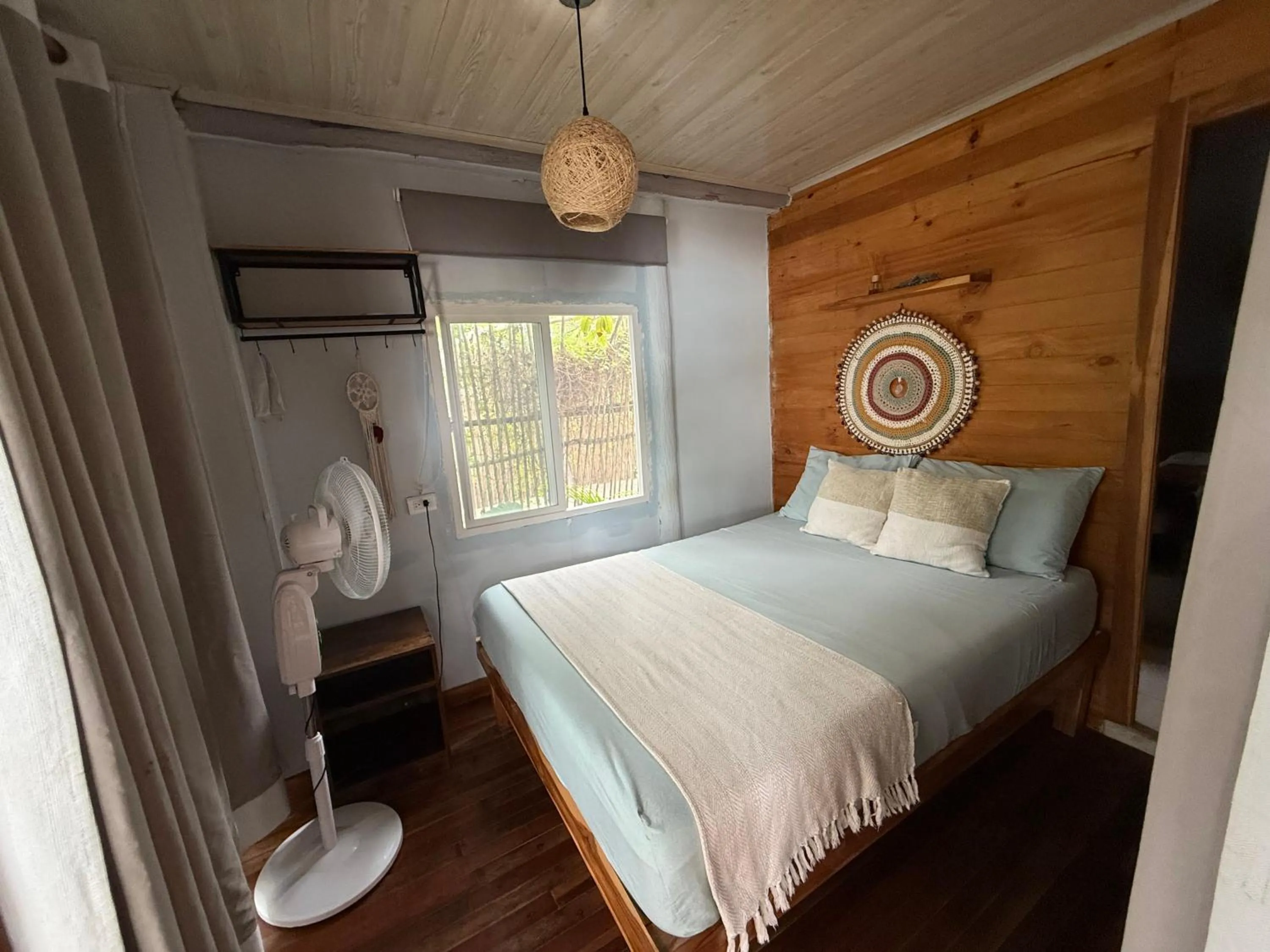 Shower, Bed in Thani Ecobeach Barú
