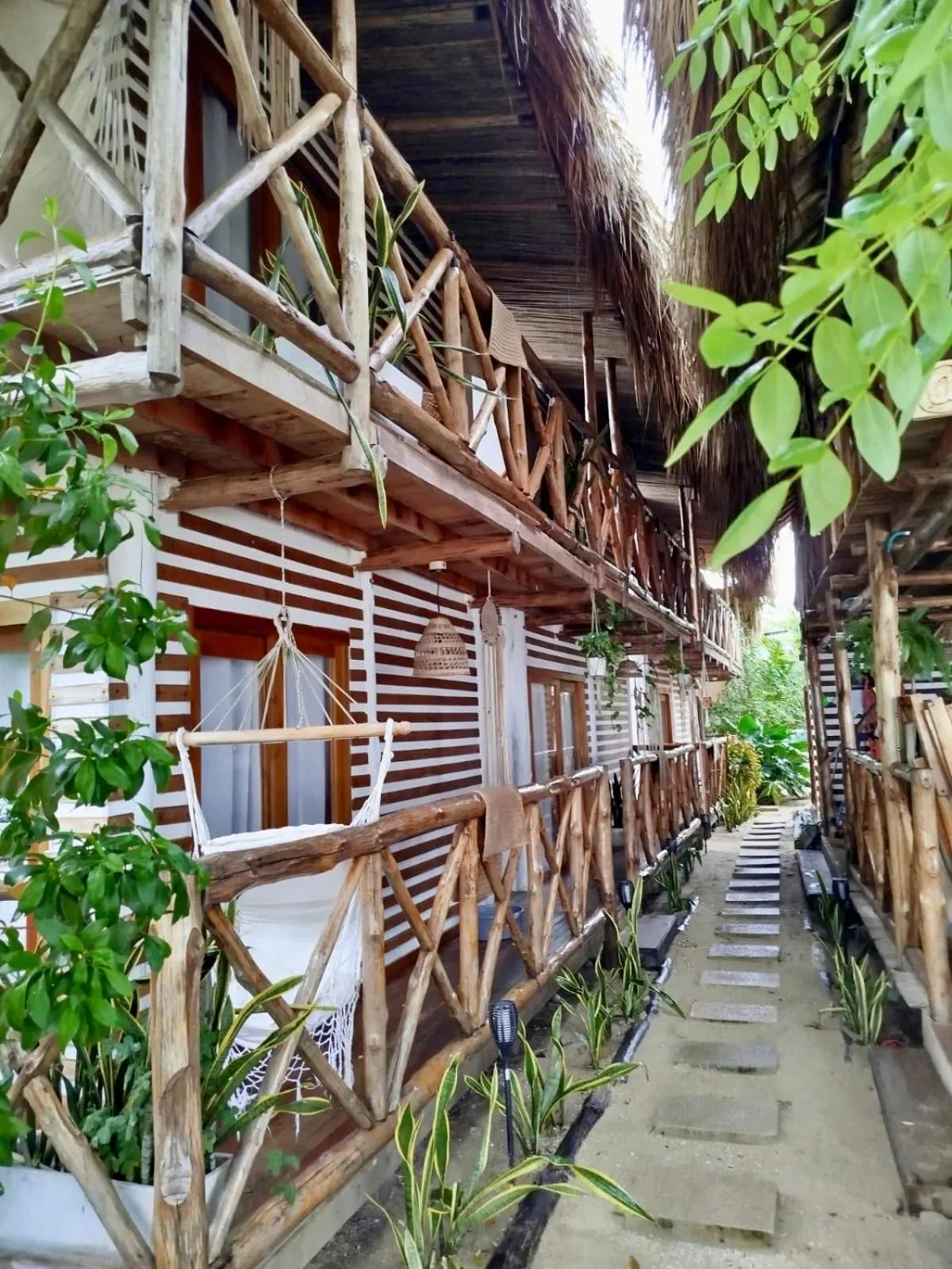 Garden view in Thani Ecobeach Barú