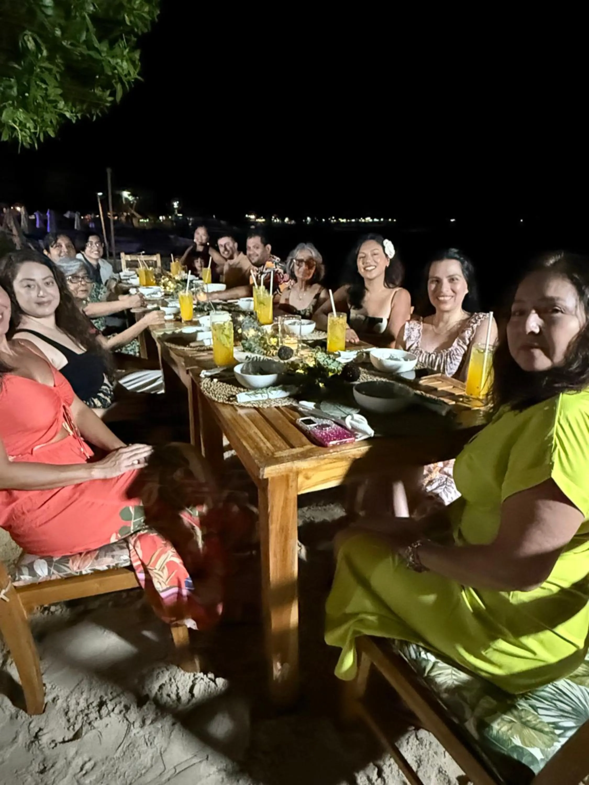 Restaurant/places to eat in Thani Ecobeach Barú