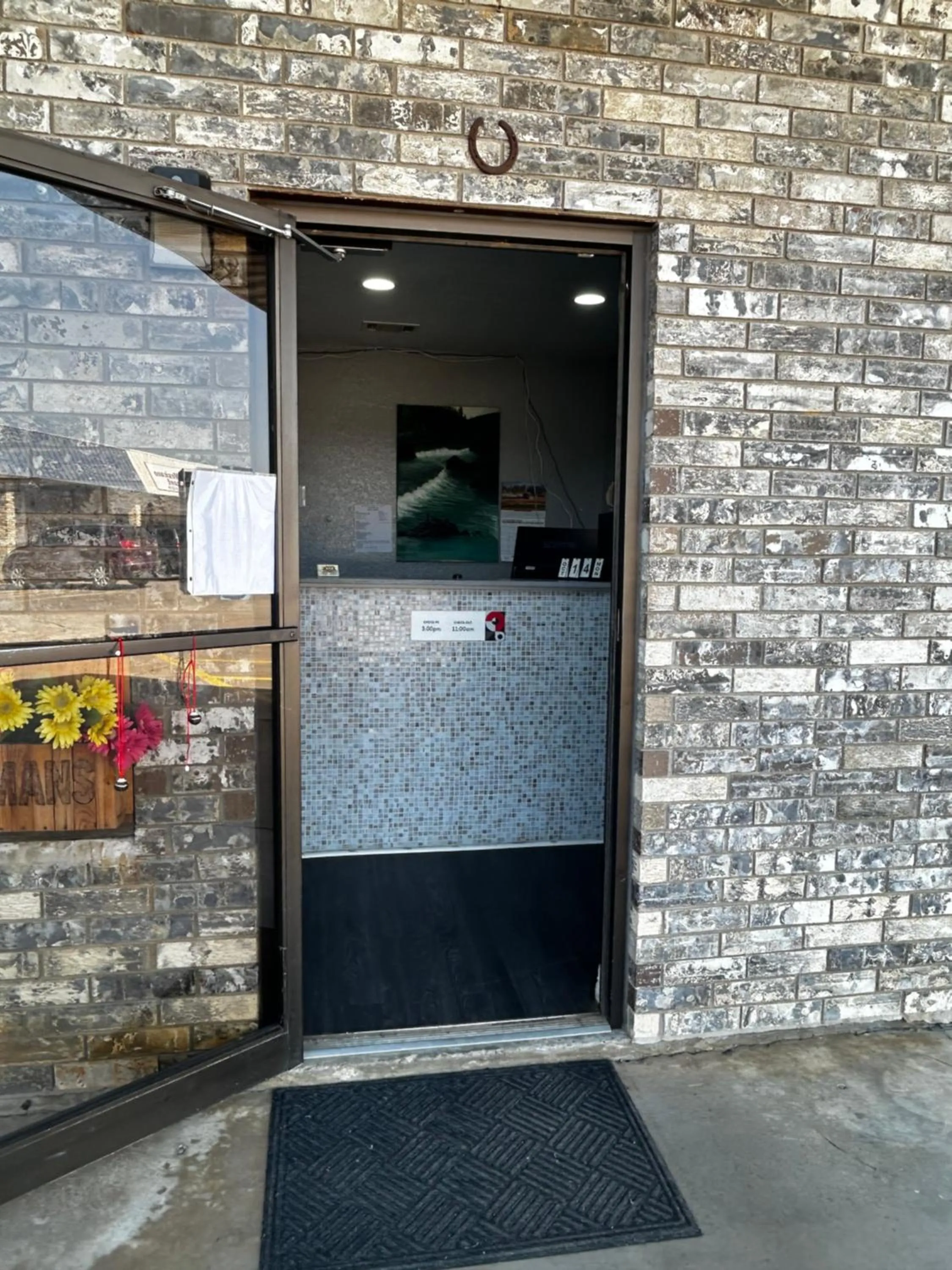 Lobby or reception in Coachman's Inn & Suites