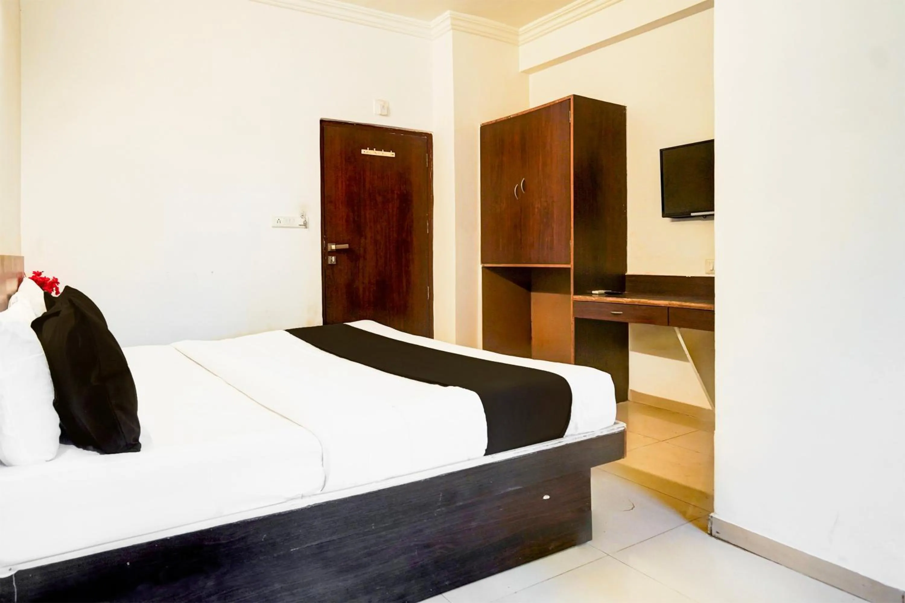 Bedroom, Bed in Super Collection O Maninagar Formerly Park Land