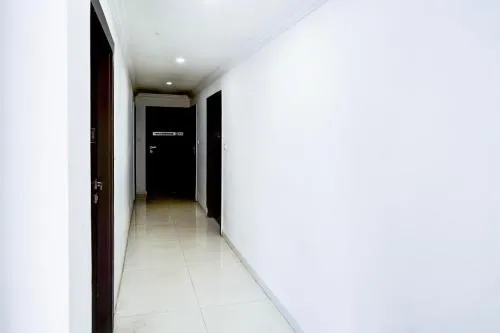 Super Collection O Maninagar Formerly Park Land