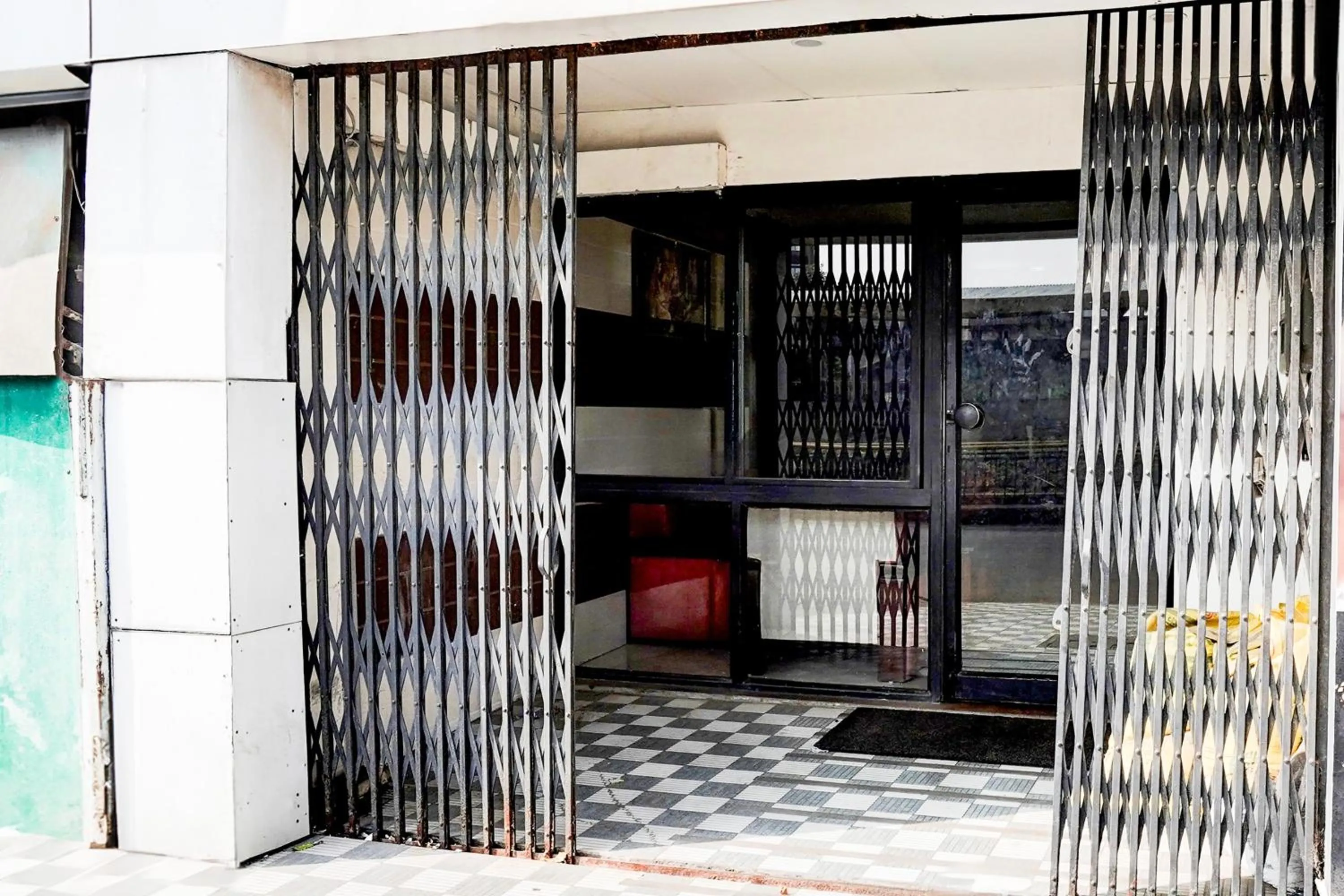 Facade/entrance in Super Collection O Maninagar Formerly Park Land