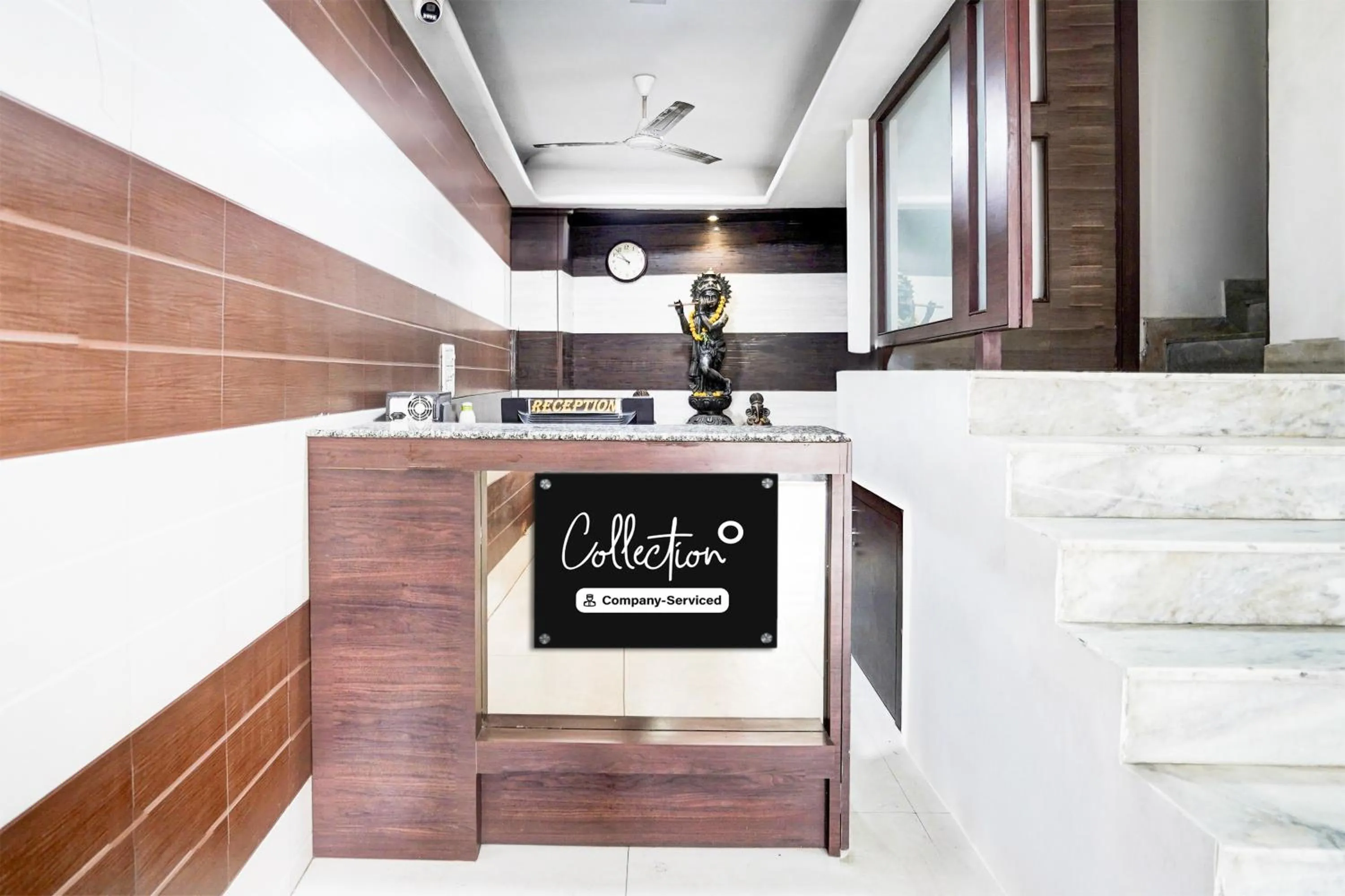 Lobby or reception in Super Collection O Maninagar Formerly Park Land