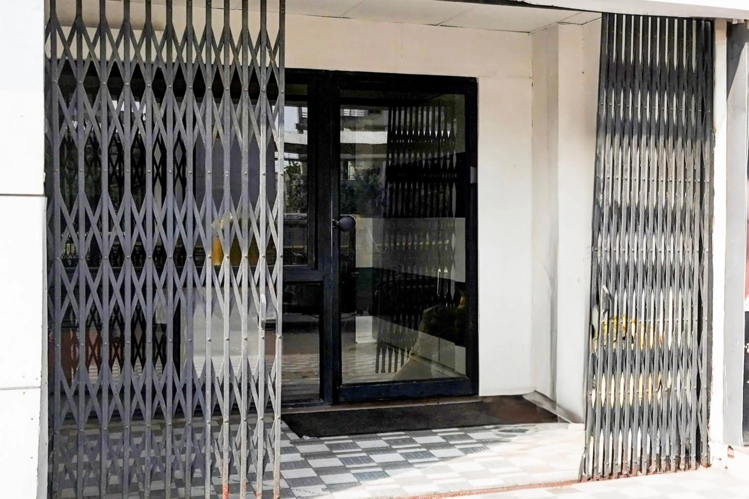 Facade/entrance in Super Collection O Maninagar Formerly Park Land