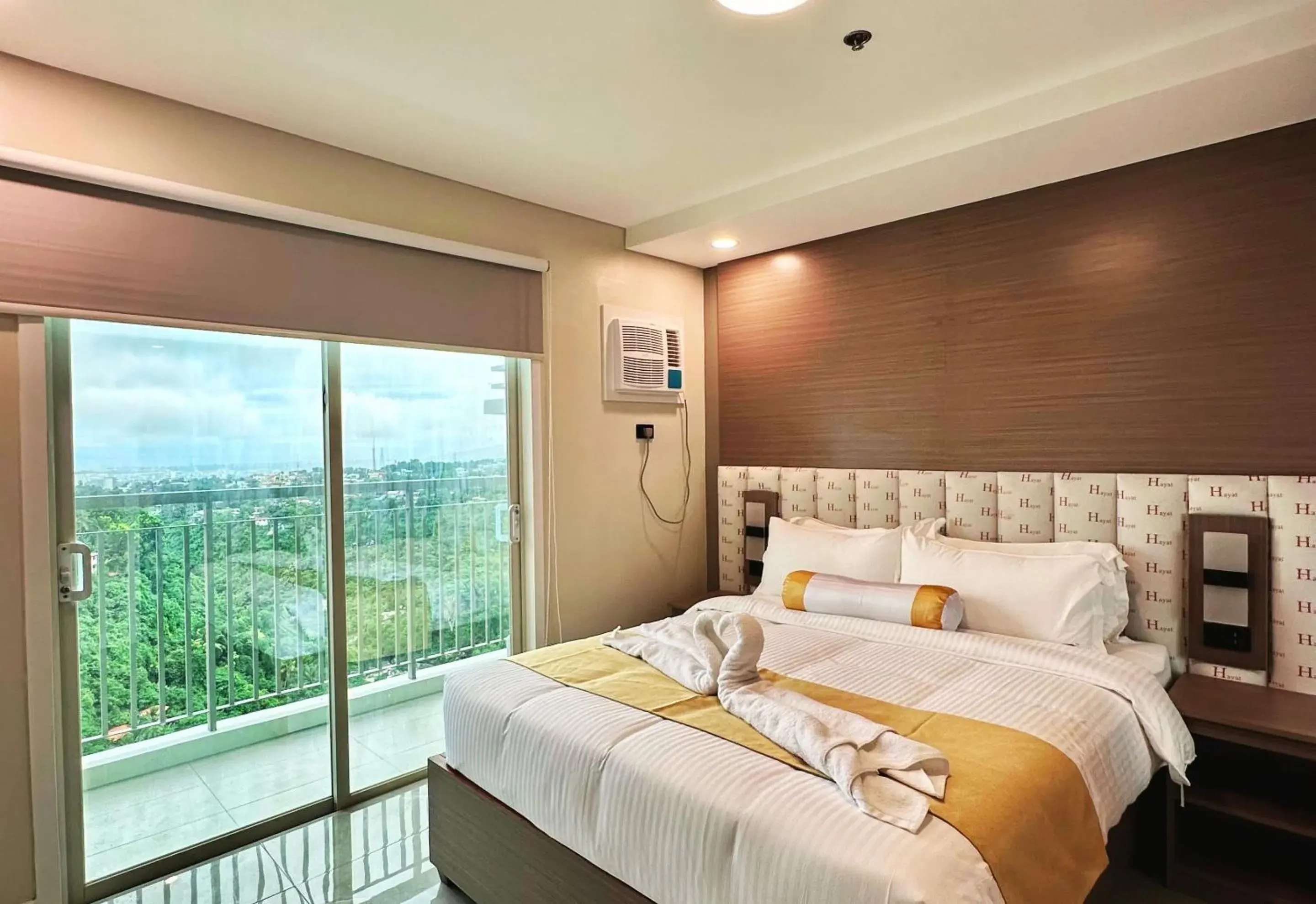 Executive Suite in Hayat Sky Towers Executive Suite in Hayat Sky Towers