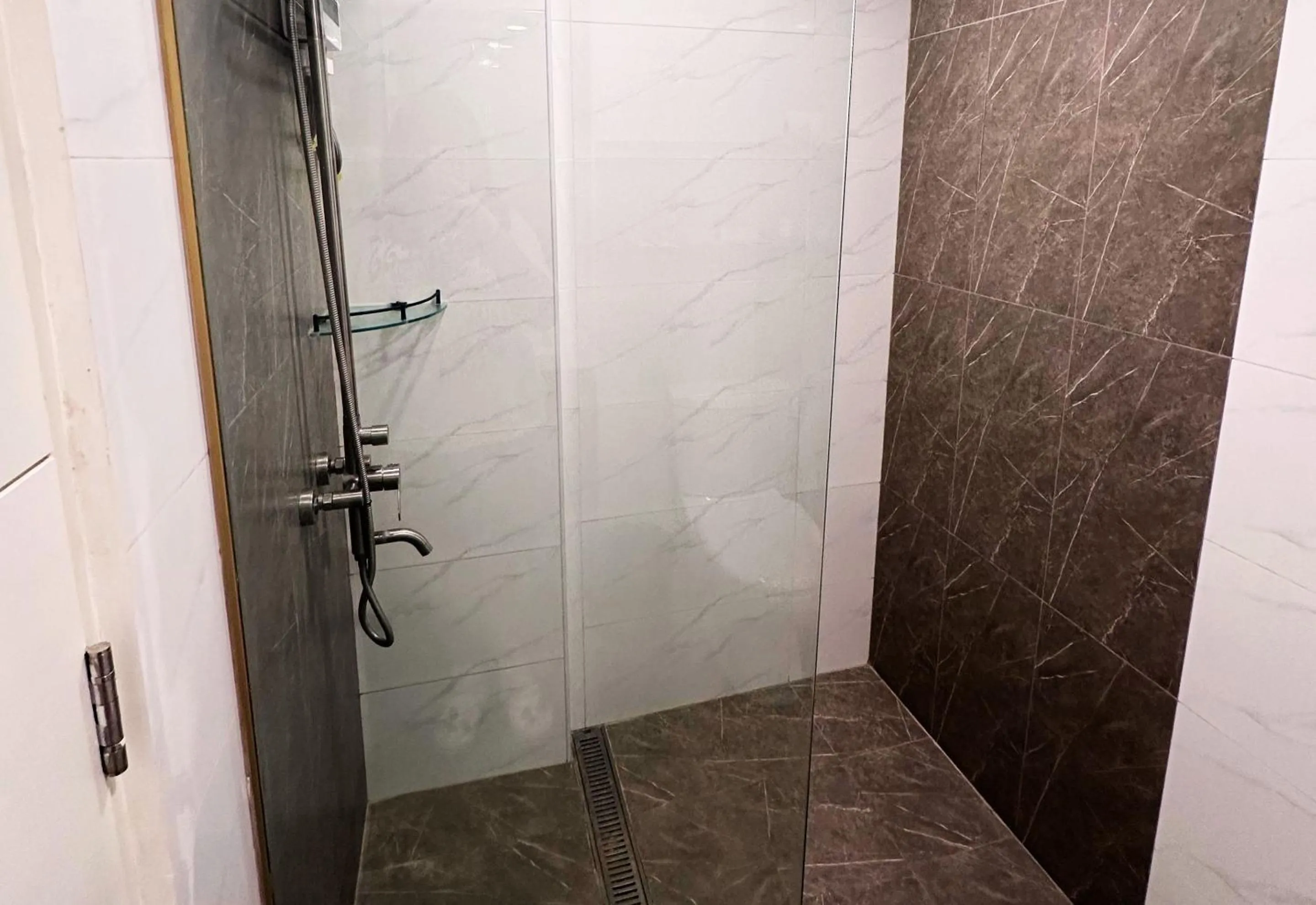Shower in Hayat Sky Towers