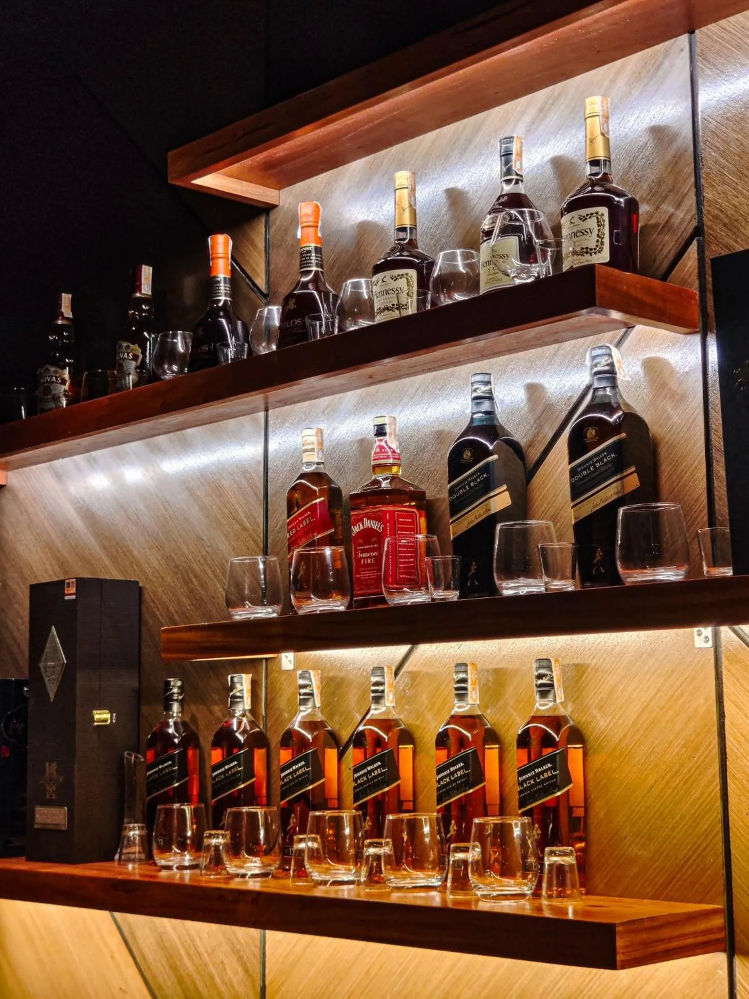 Nightclub / DJ in Hayat Sky Towers