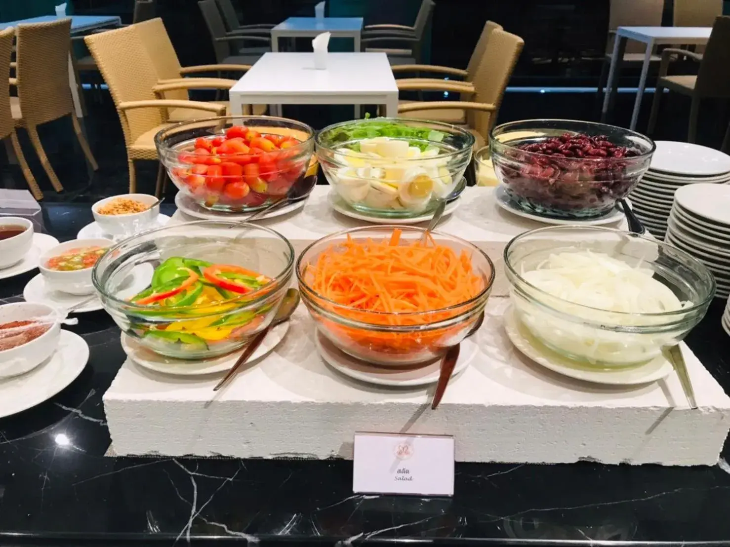 Buffet breakfast in Mayflower Grande Suite Hotel Buffet breakfast in Mayflower Grande Suite Hotel