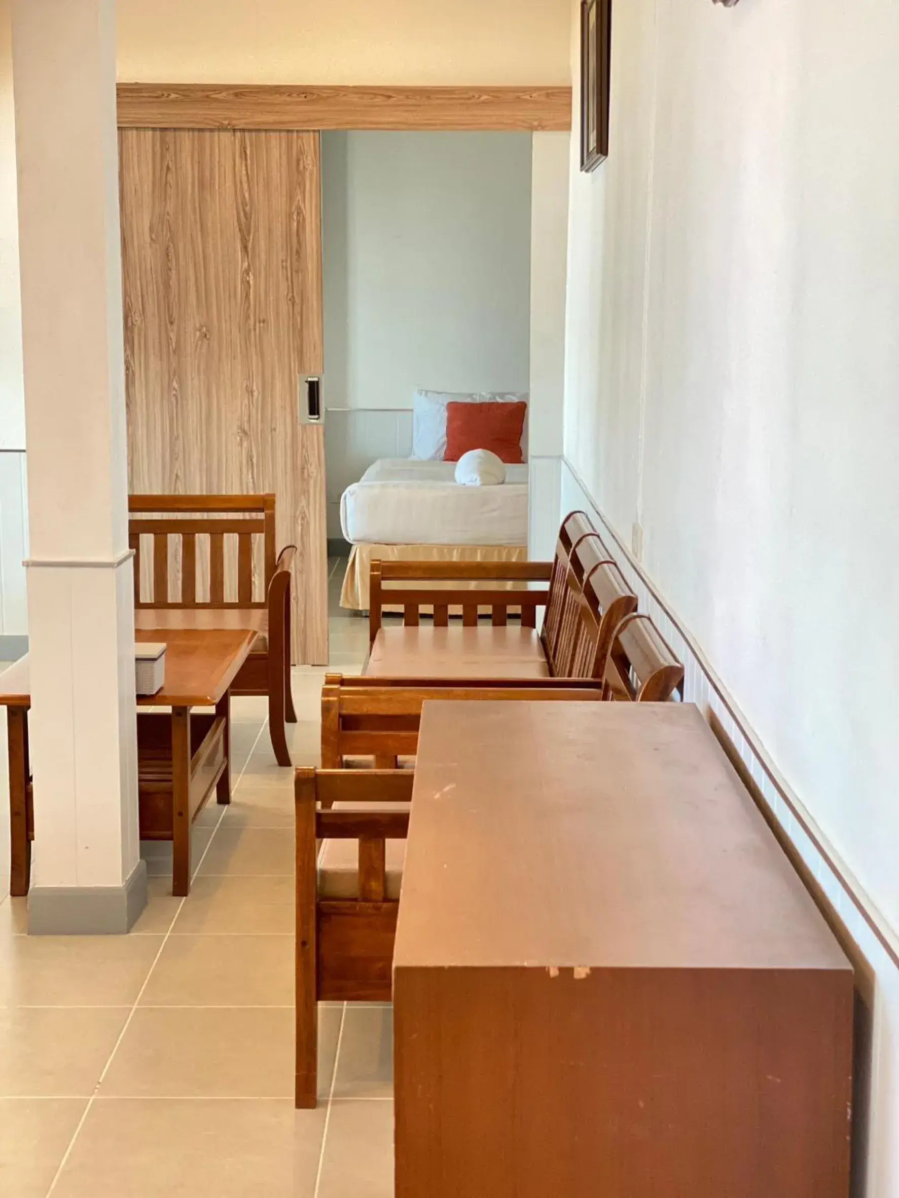 Living room, Bed in Laemsing Natural Beach Resort Living room, Bed in Laemsing Natural Beach Resort