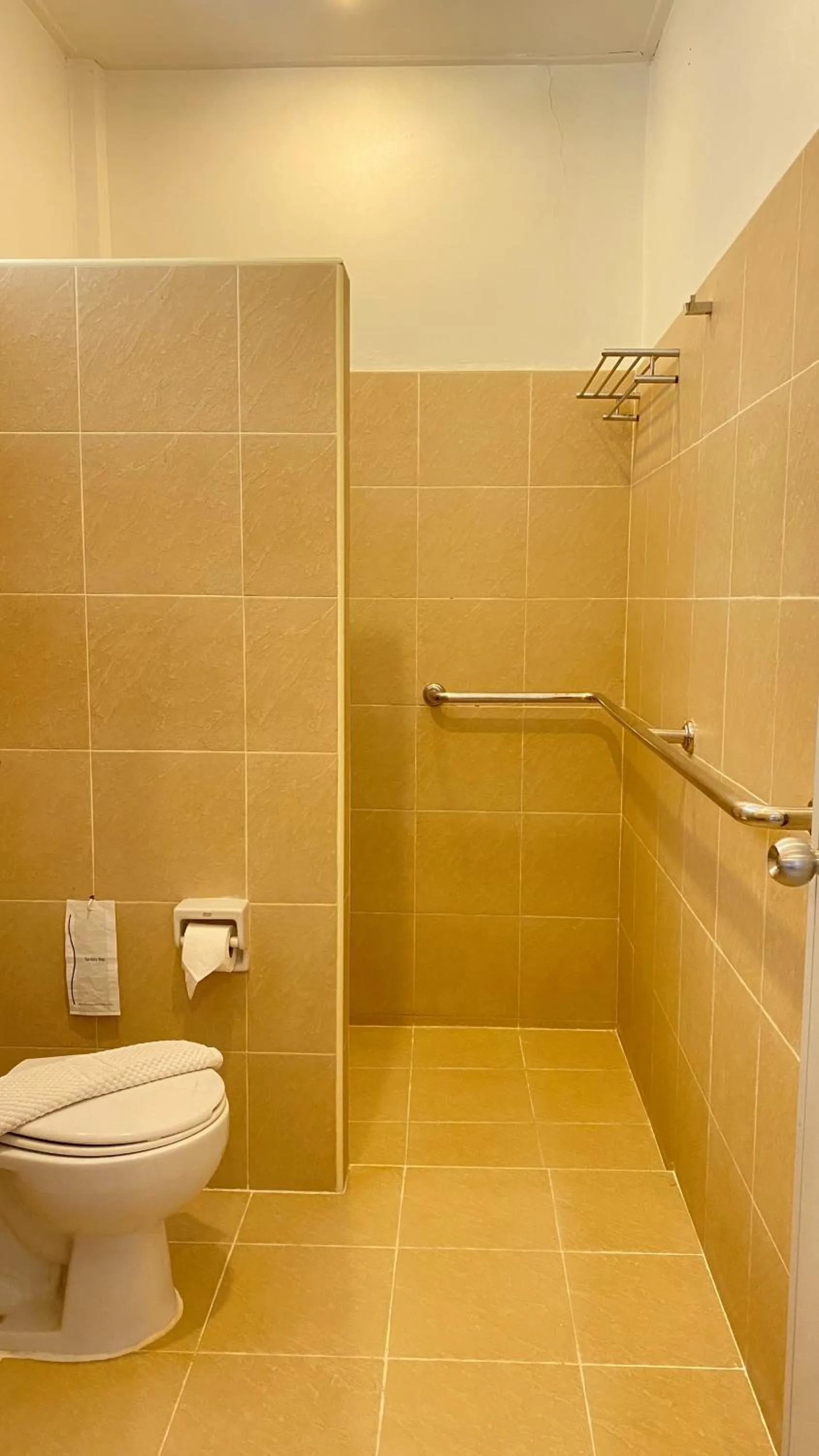 Bathroom in Laemsing Natural Beach Resort