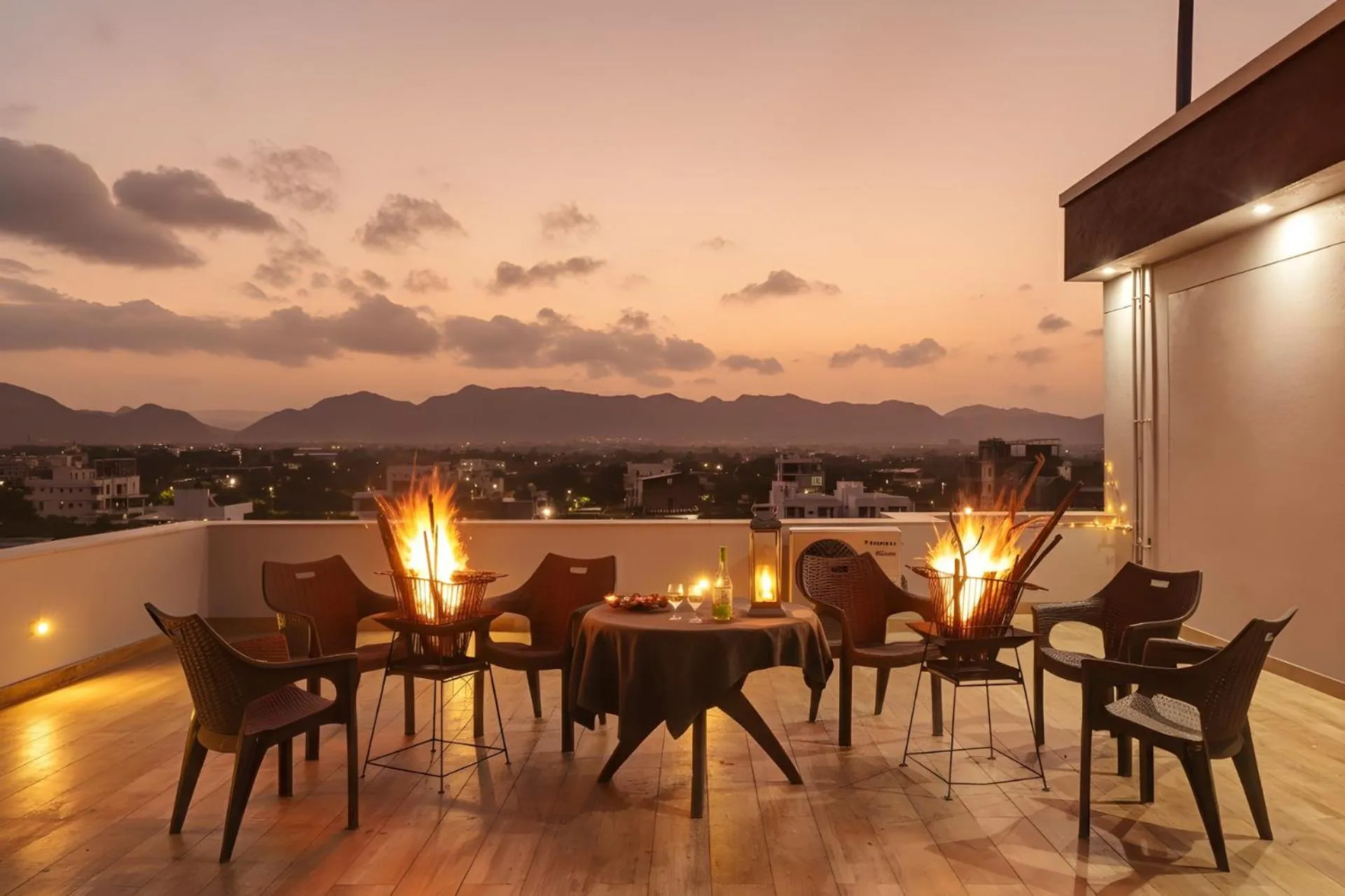 StayVista's Tryst with Valleys - Hill-View Villa with Private Pool, Jacuzzi & Games Room