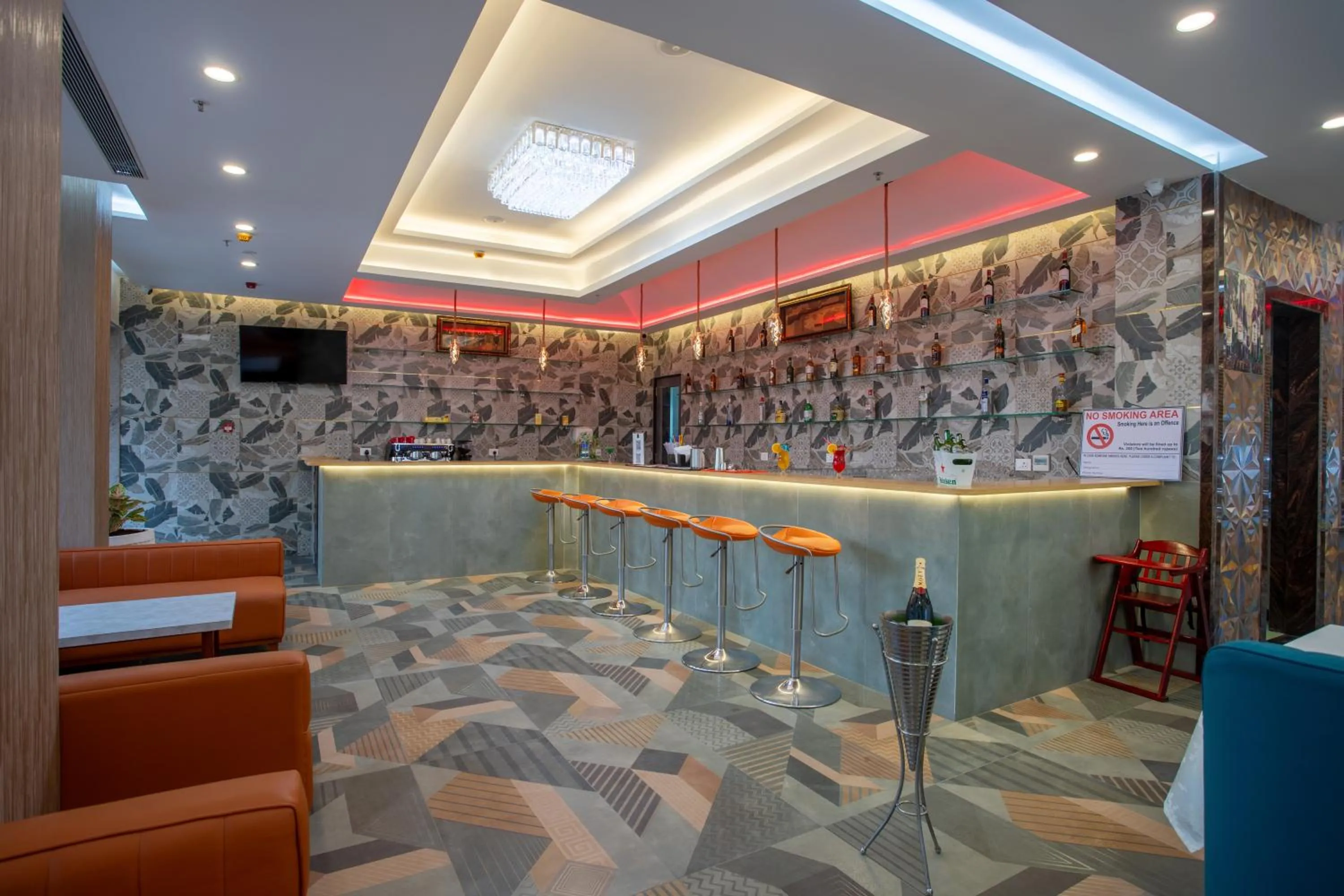 Lounge or bar in The Avenue Grand