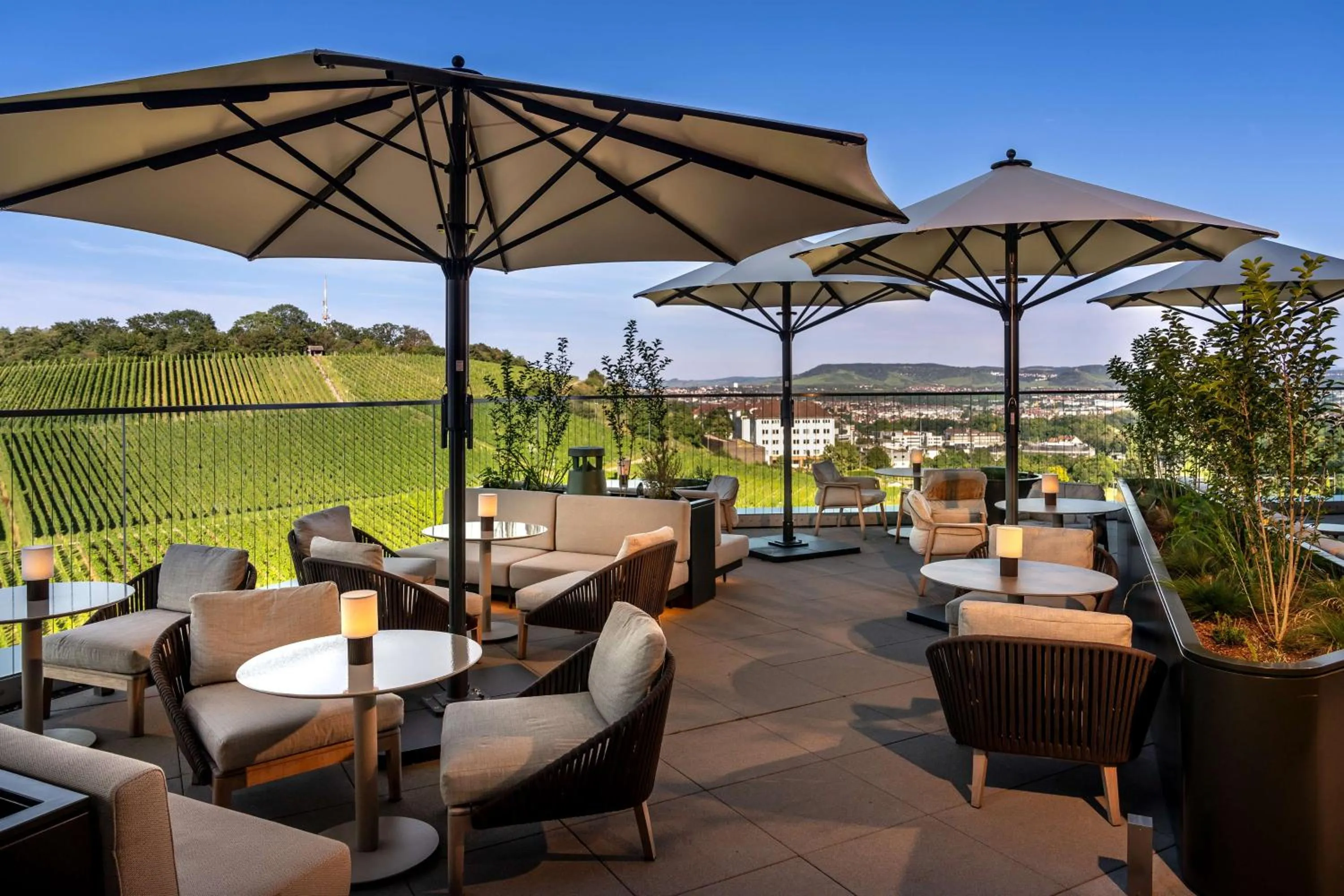 Lounge or bar in Radisson Blu Hotel at Porsche Design Tower Stuttgart