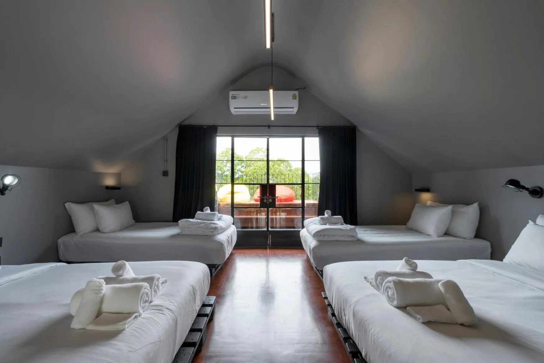 Bedroom, Bed in Phrip Phri Luxury Pool Villas