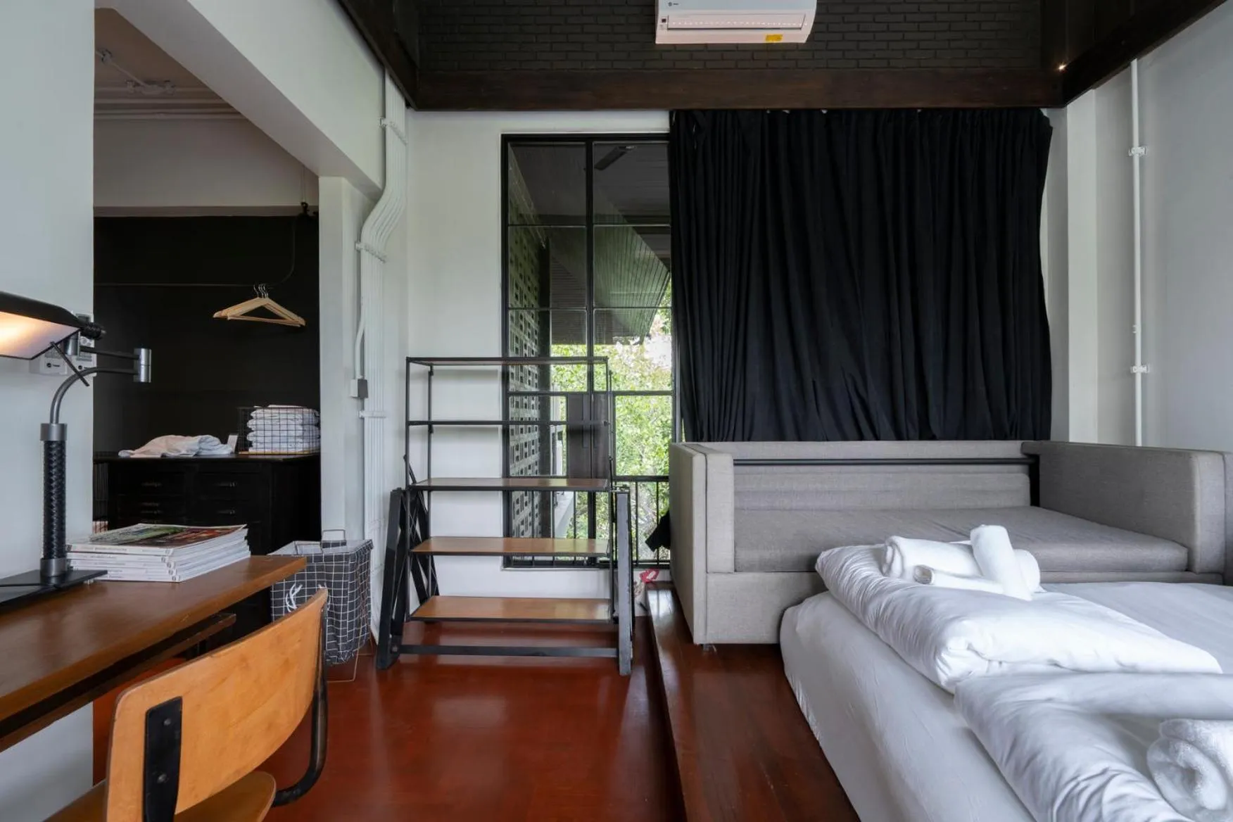 Bedroom, Bed in Phrip Phri Luxury Pool Villas