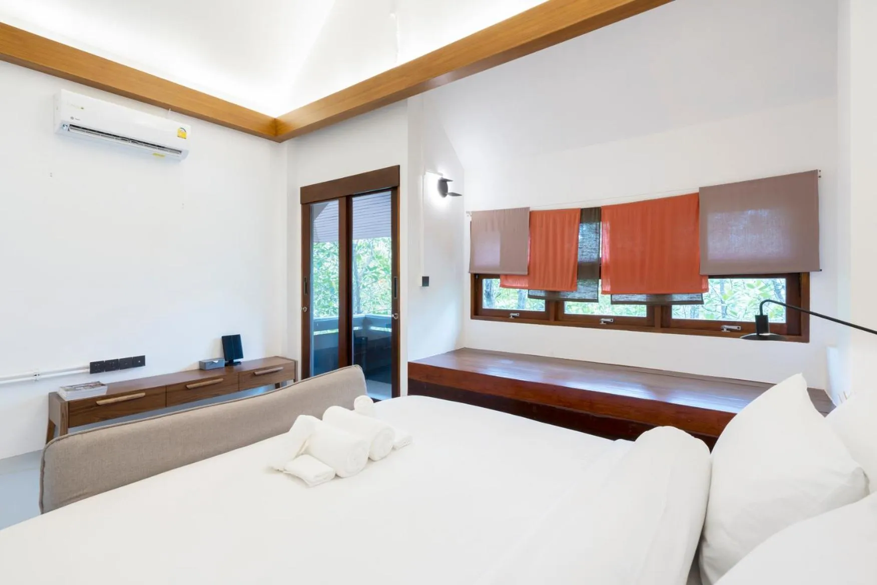 Bedroom, Bed in Phrip Phri Luxury Pool Villas