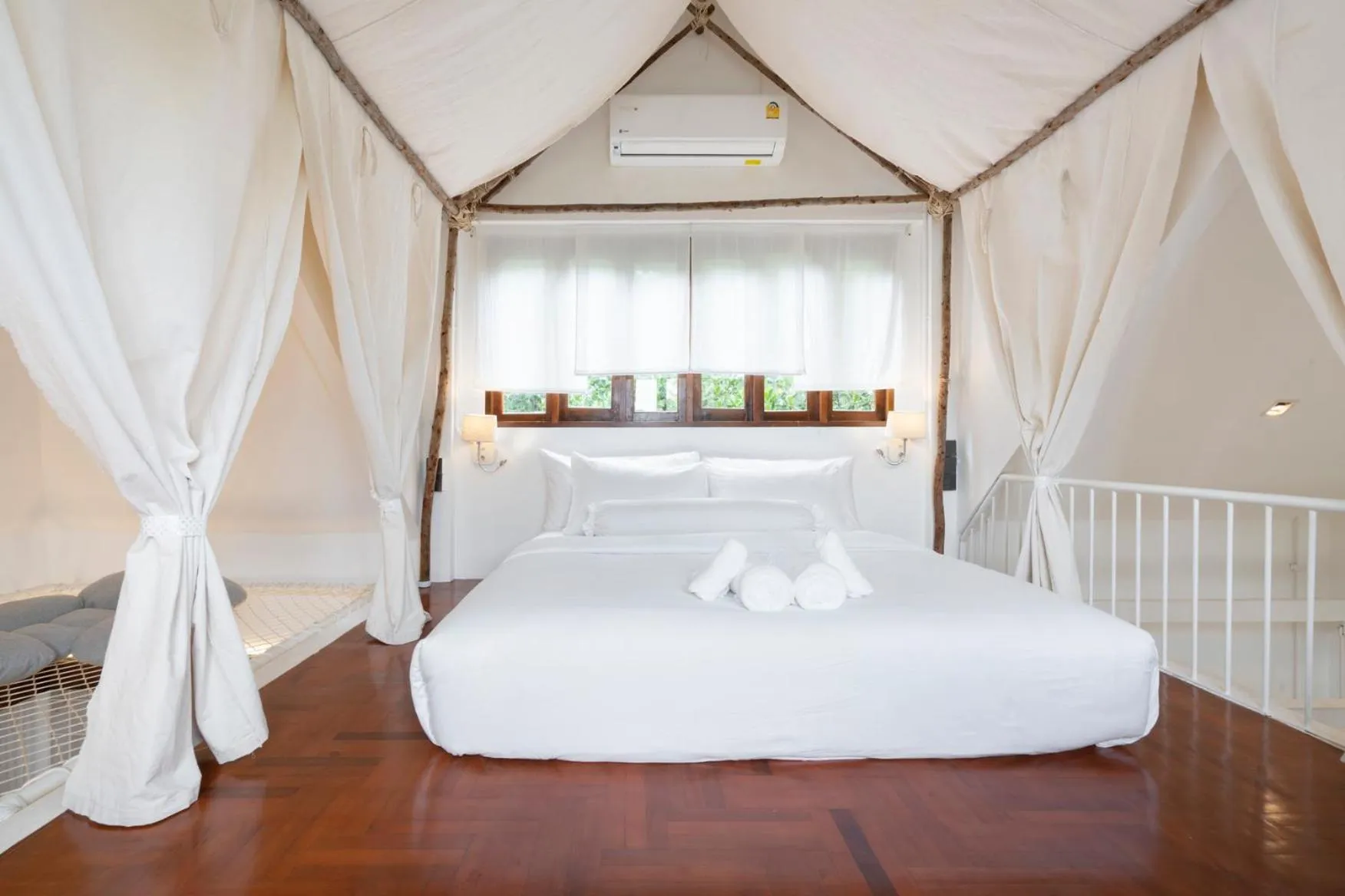 Bedroom, Bed in Phrip Phri Luxury Pool Villas