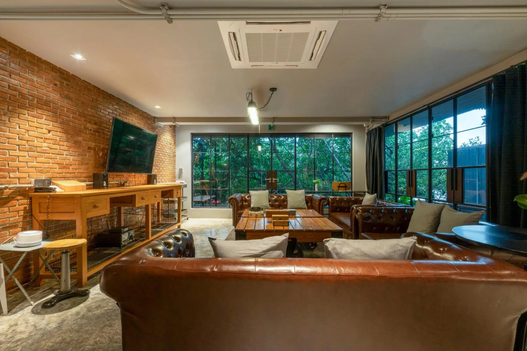 Living room in Phrip Phri Luxury Pool Villas