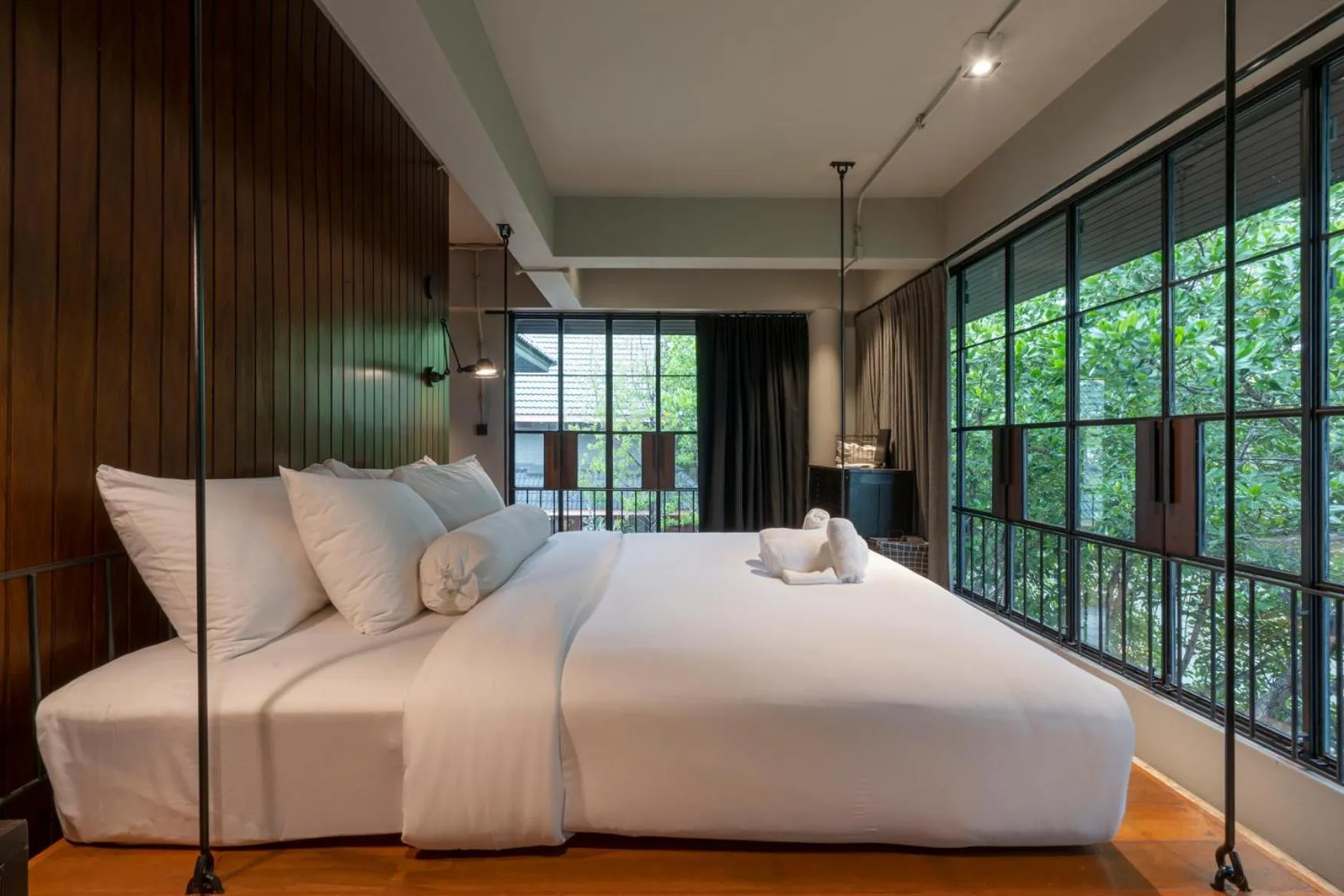Bedroom, Bed in Phrip Phri Luxury Pool Villas