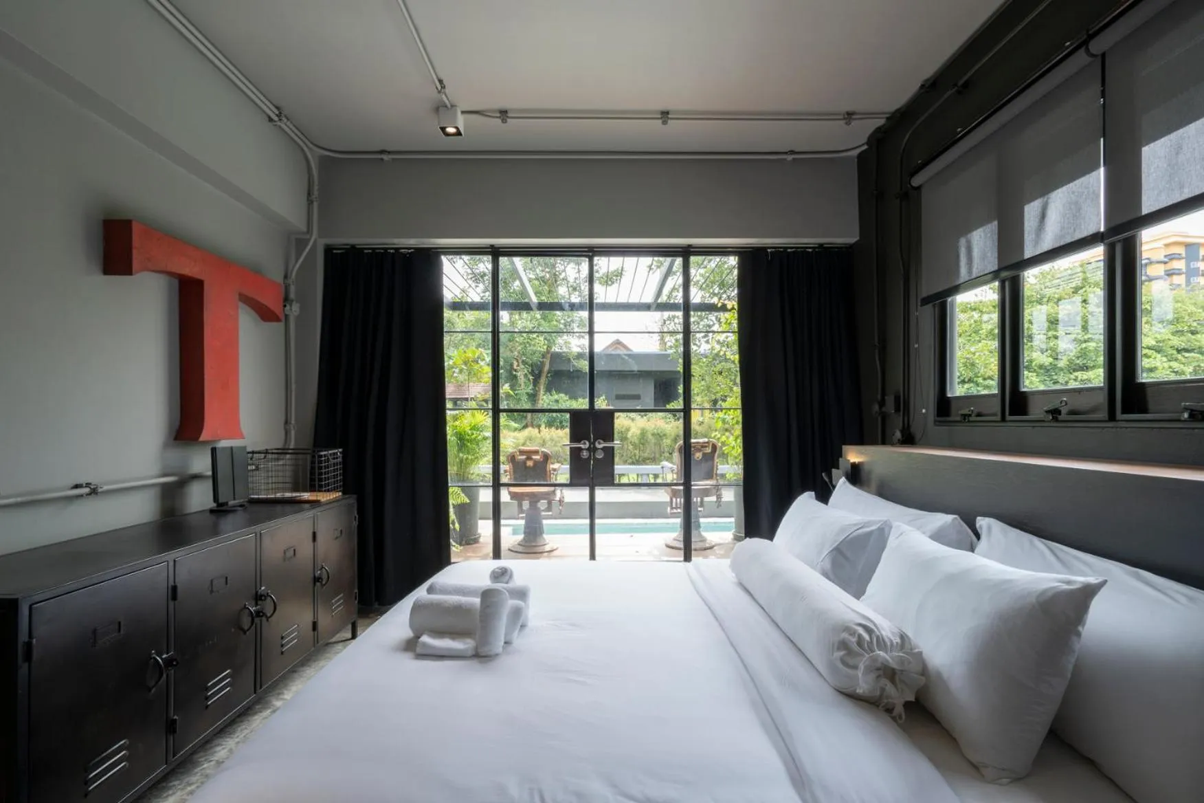 Bedroom, Bed in Phrip Phri Luxury Pool Villas