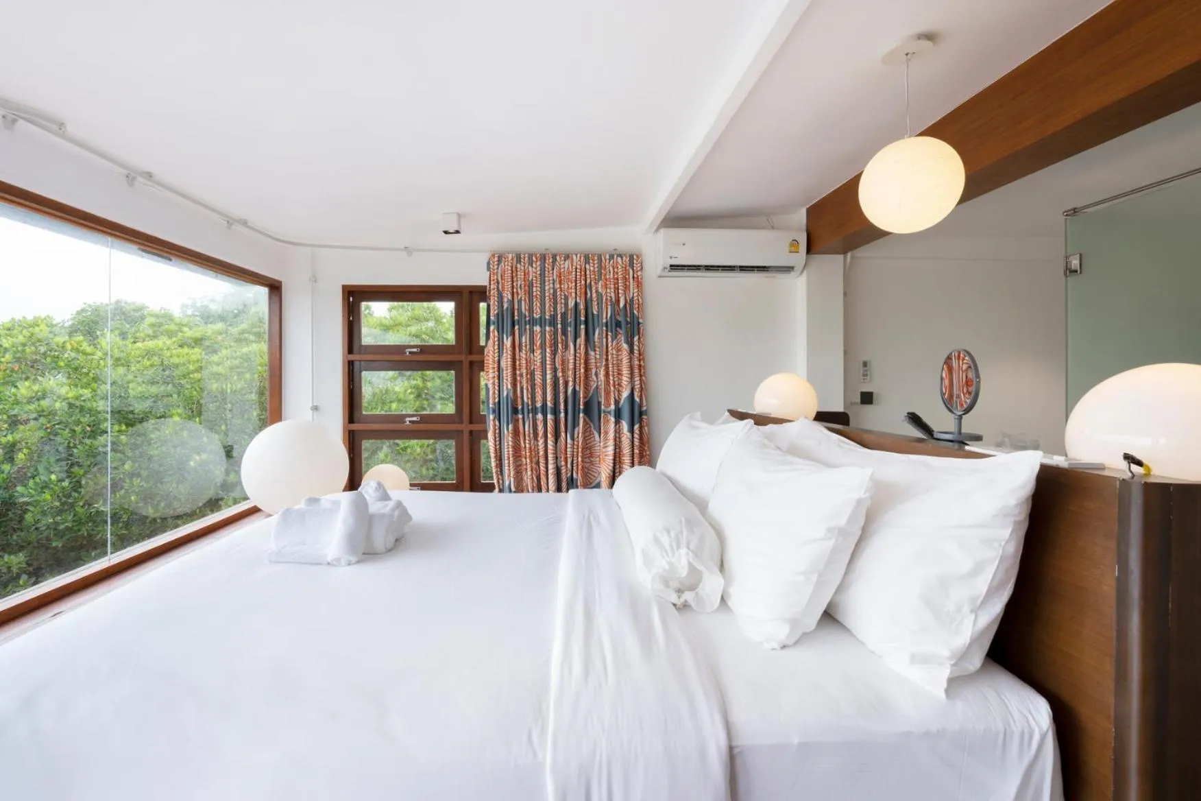 Bedroom, Bed in Phrip Phri Luxury Pool Villas